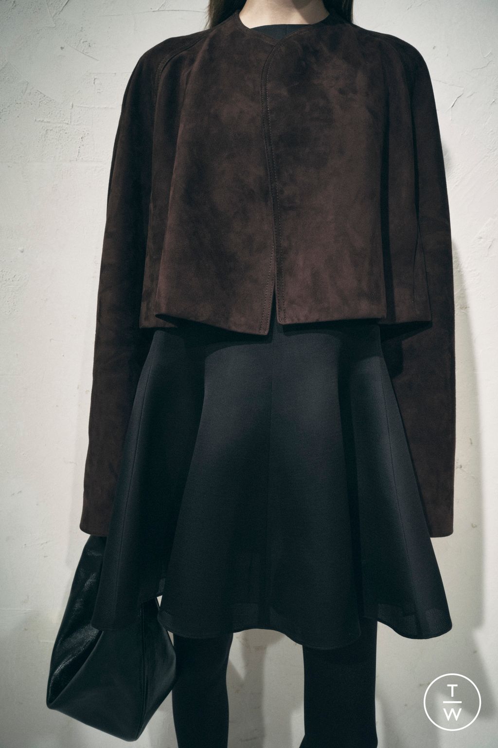 Fashion Week New York Pre-Fall 2024 look 14 from the Khaite collection 女装