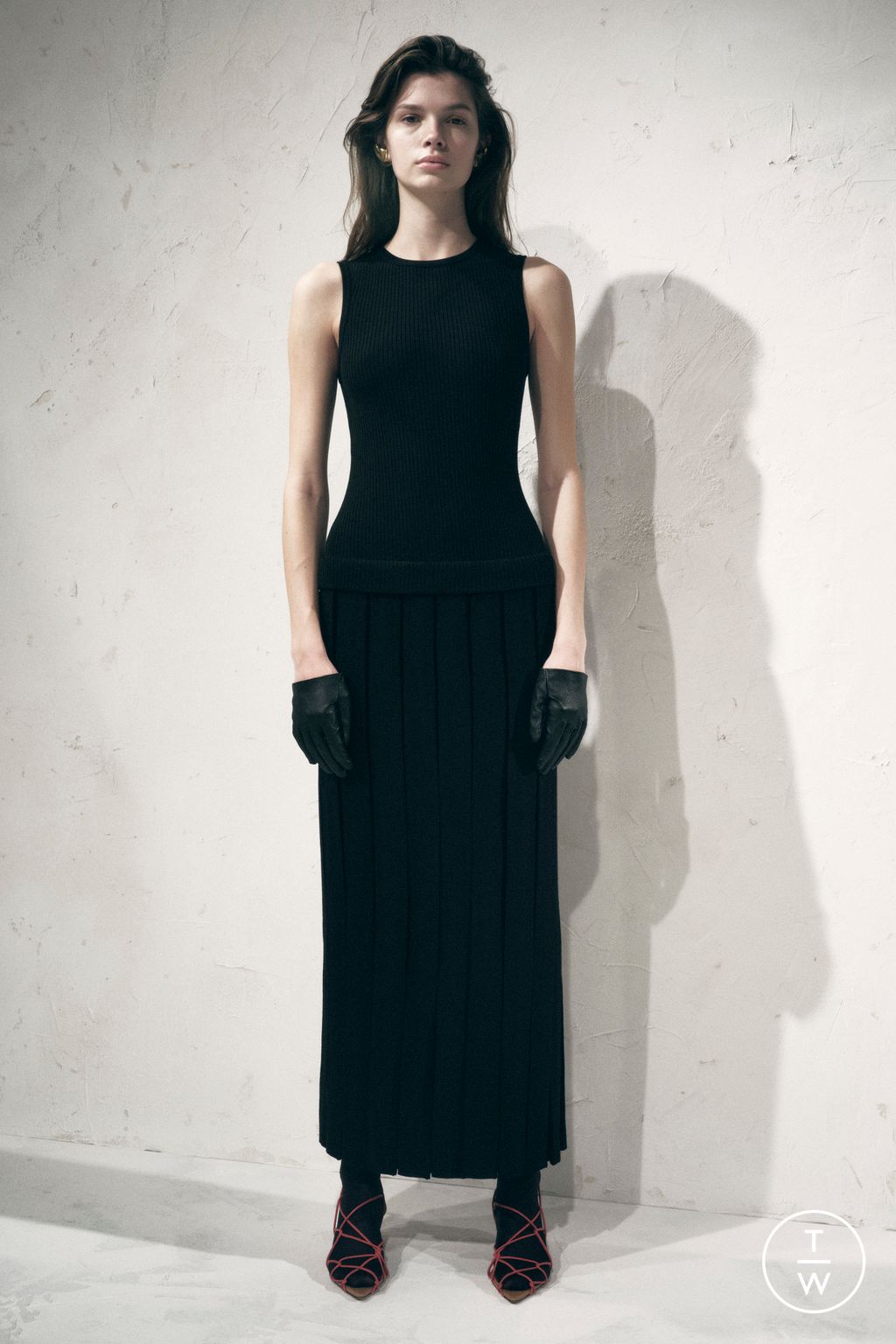 Fashion Week New York Pre-Fall 2024 look 27 from the Khaite collection womenswear