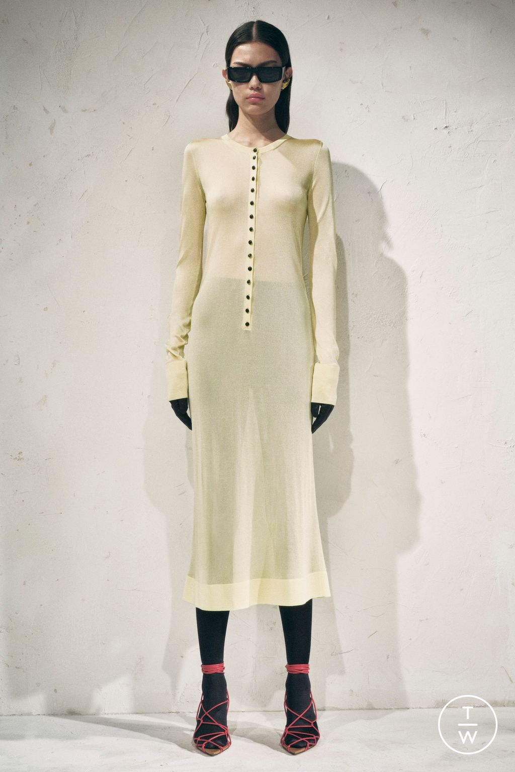 Fashion Week New York Pre-Fall 2024 look 30 from the Khaite collection womenswear