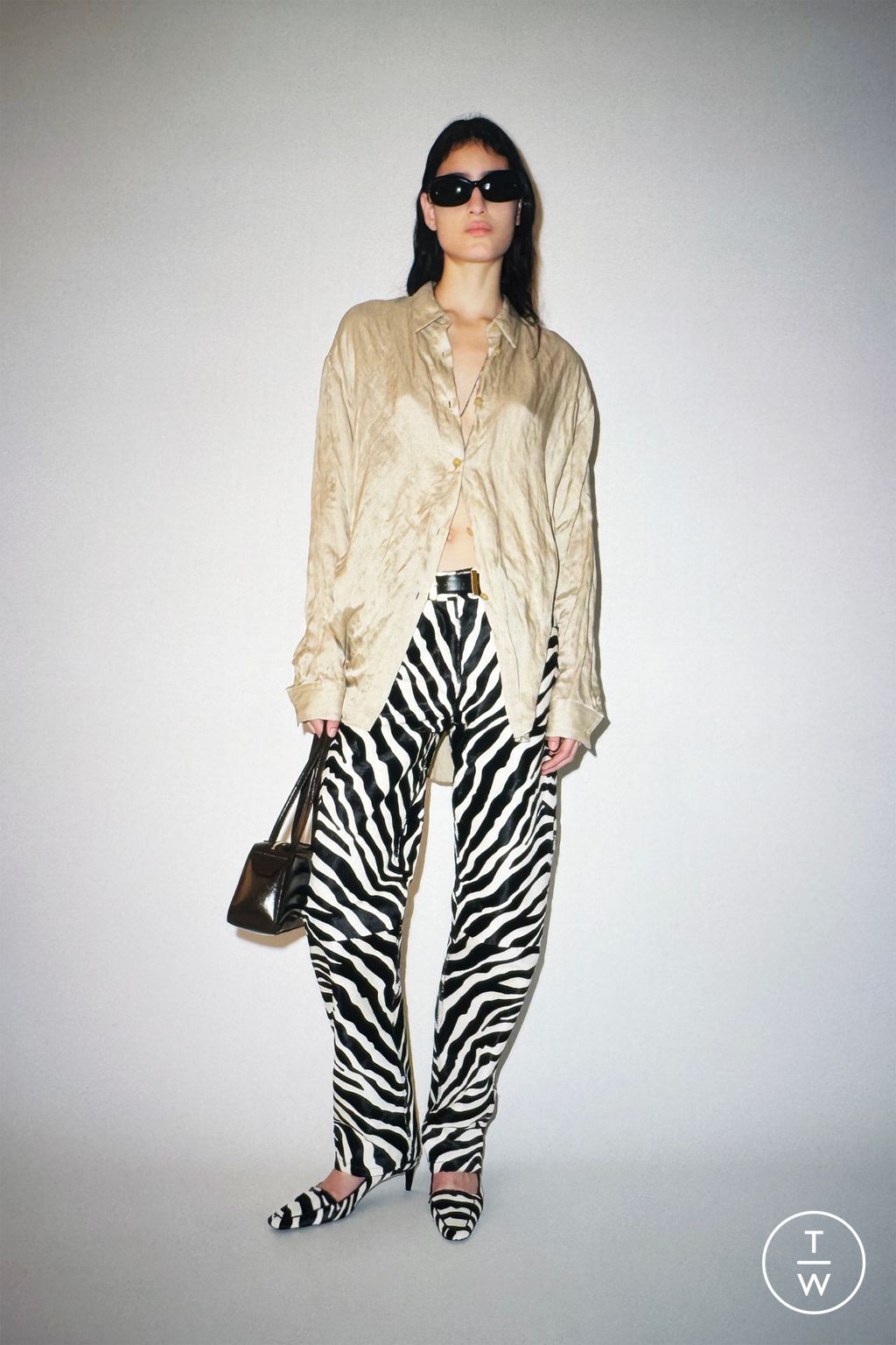 Fashion Week New York Resort 2026 look 8 de la collection Khaite womenswear