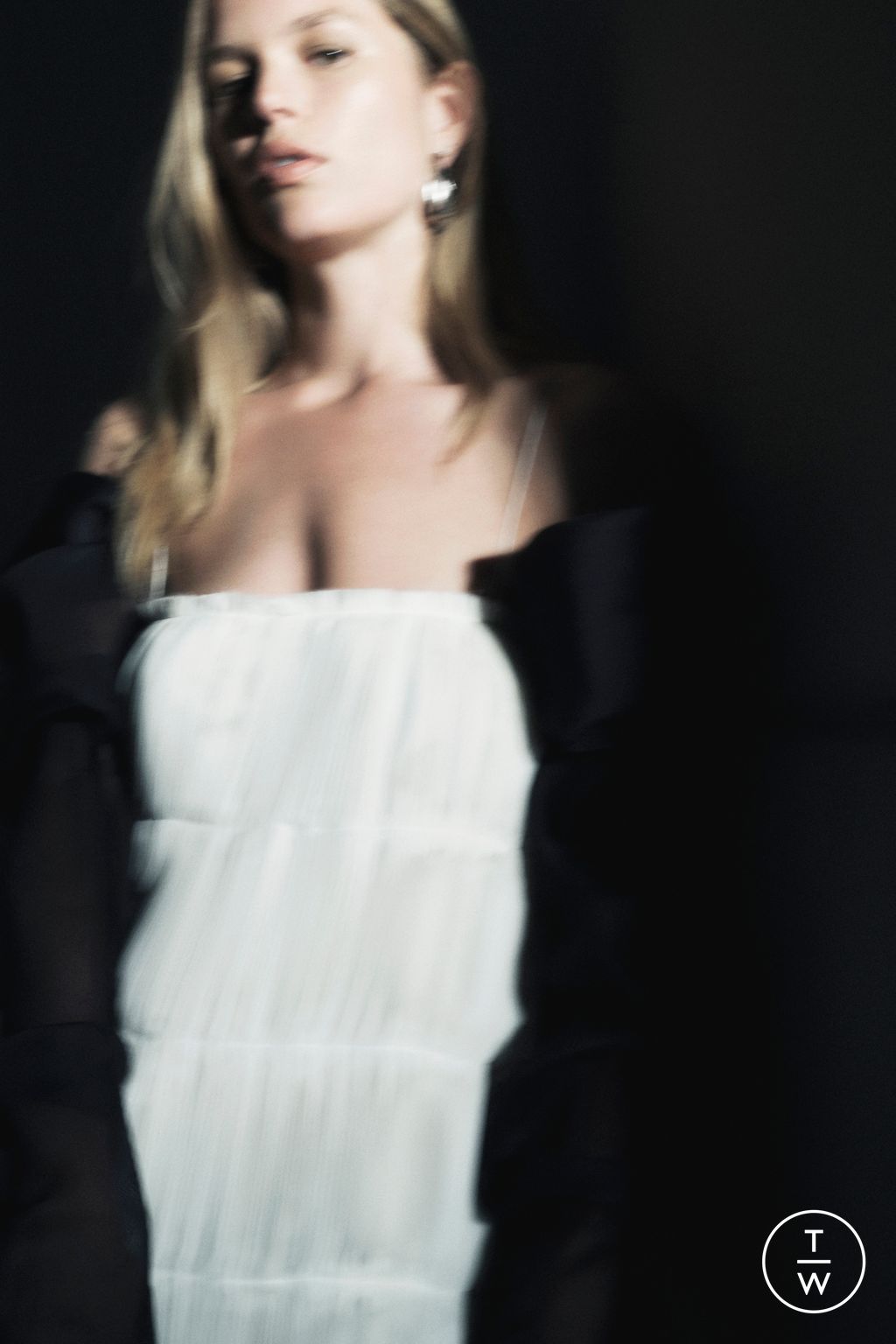 Fashion Week New York Resort 2024 look 38 de la collection Khaite womenswear