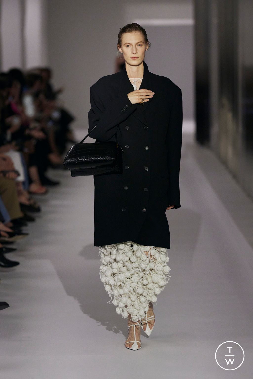 Fashion Week New York Spring/Summer 2025 look 8 from the Khaite collection womenswear