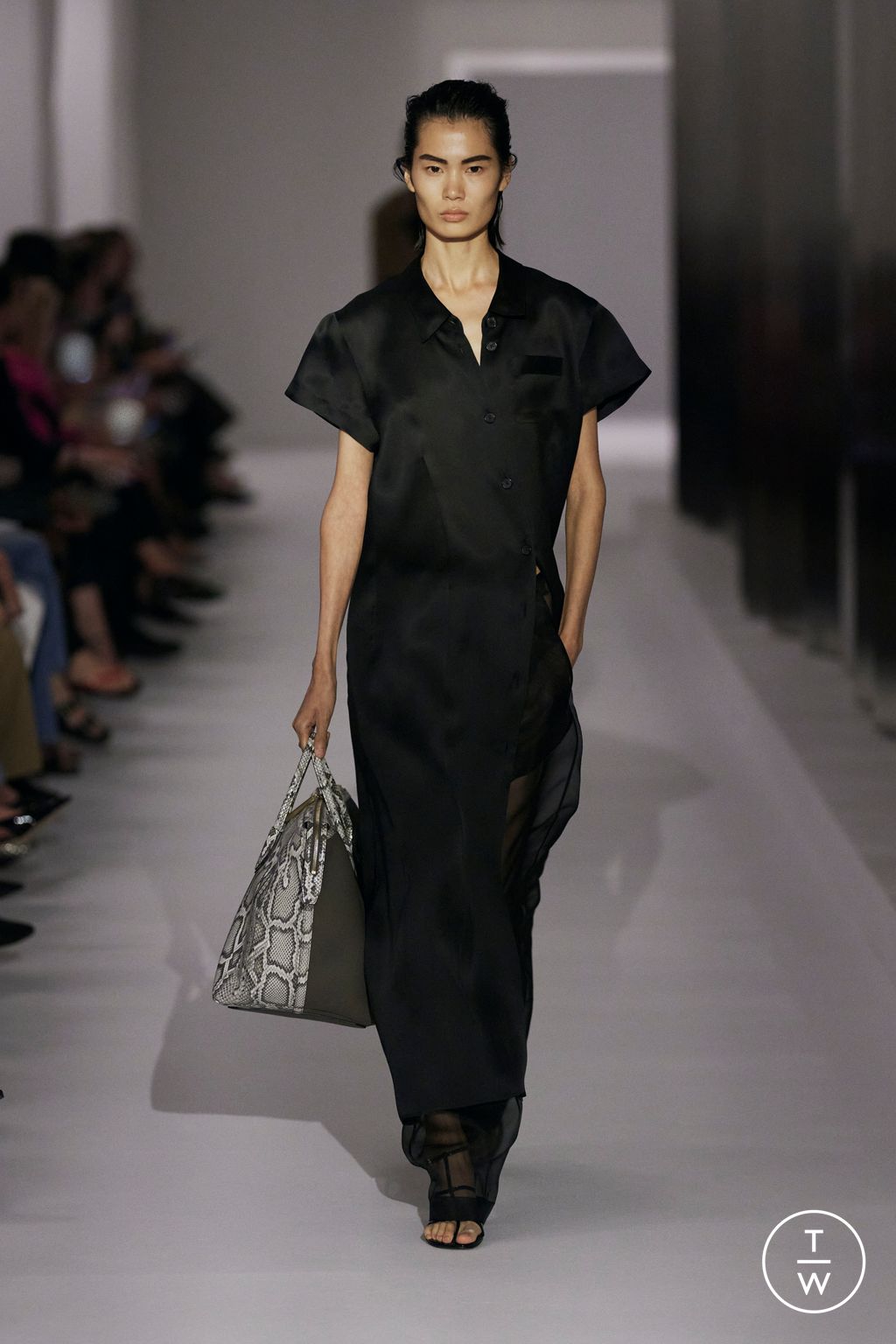 Fashion Week New York Spring/Summer 2025 look 37 from the Khaite collection womenswear