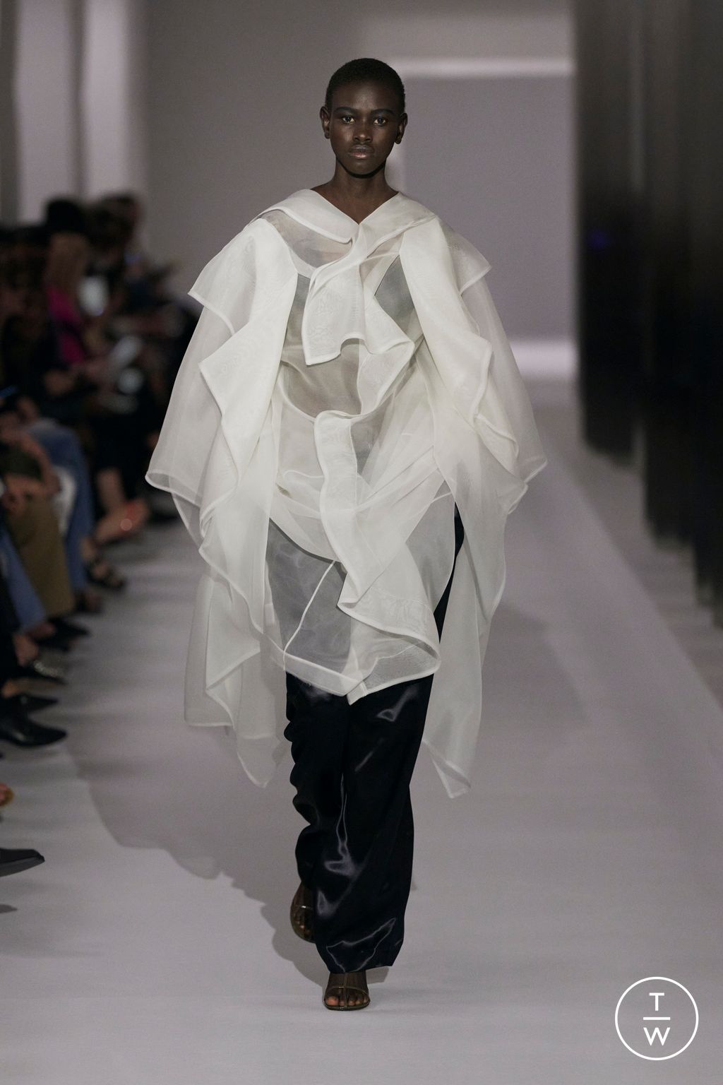 Fashion Week New York Spring-Summer 2025 look 40 from the Khaite collection womenswear