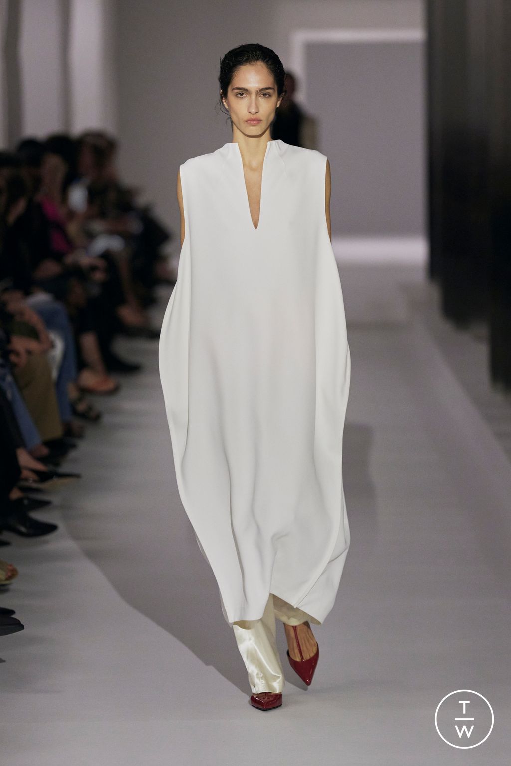 Fashion Week New York Spring/Summer 2025 look 41 from the Khaite collection womenswear