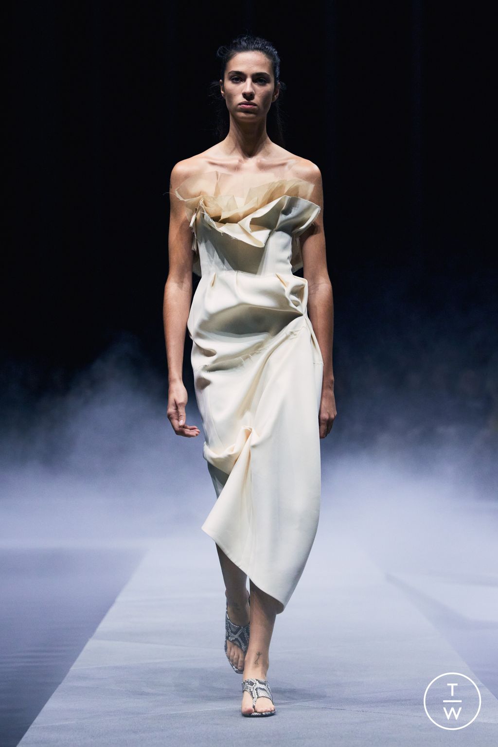 Fashion Week New York Spring/Summer 2026 look 2 from the Khaite collection womenswear