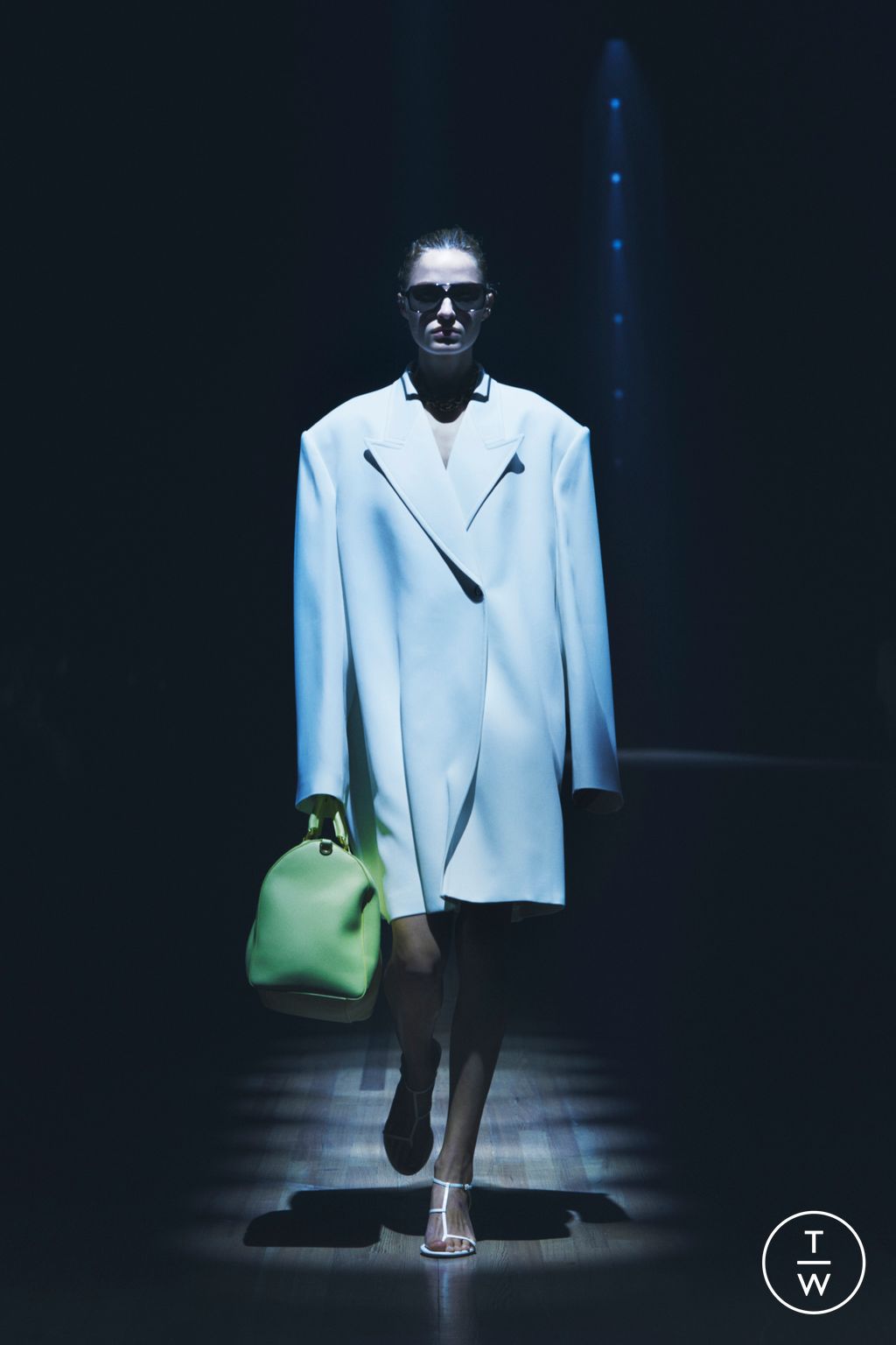 Fashion Week New York Spring/Summer 2024 look 19 from the Khaite collection 女装