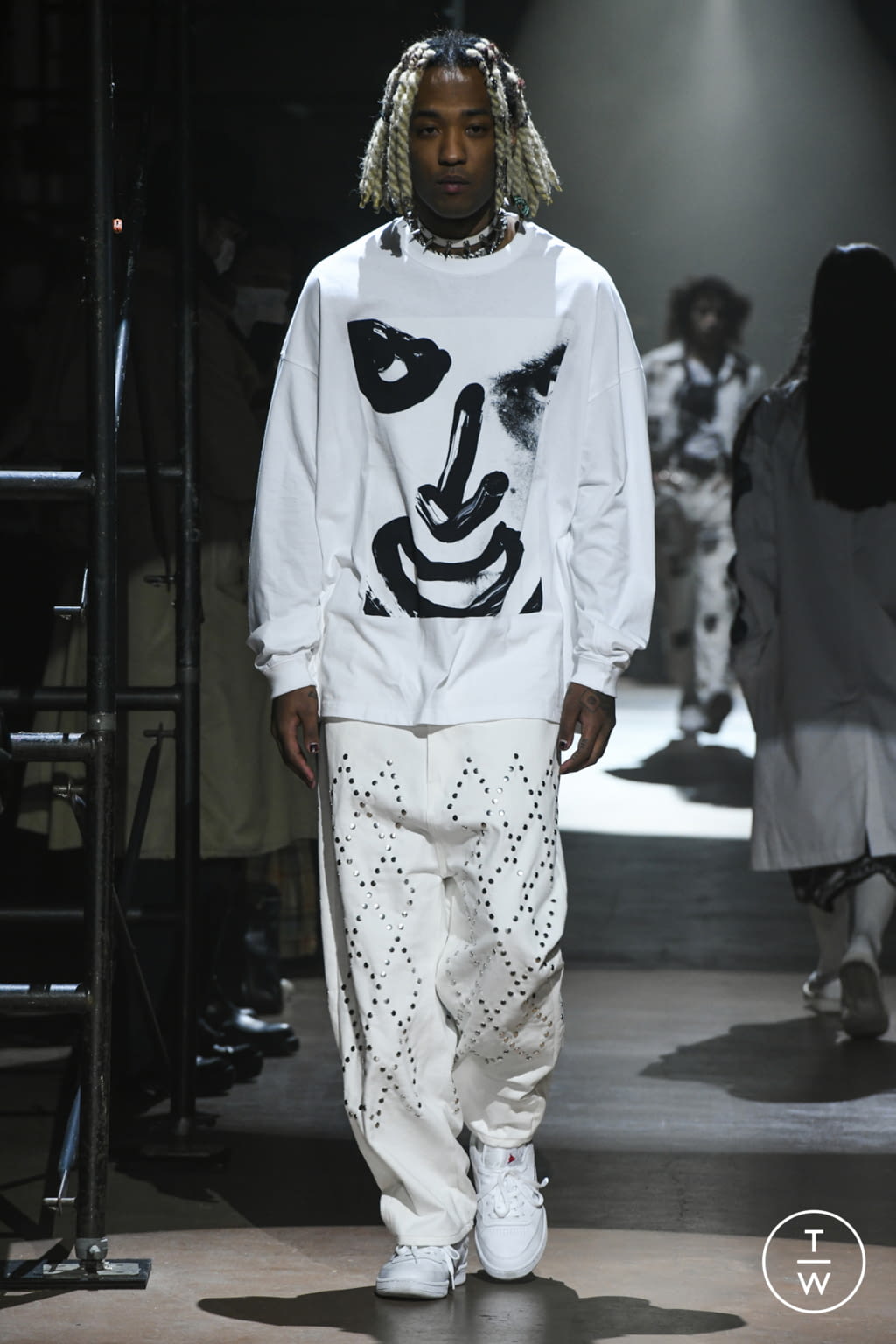 Fashion Week Paris Fall/Winter 2021 look 4 from the KIDILL collection 男装