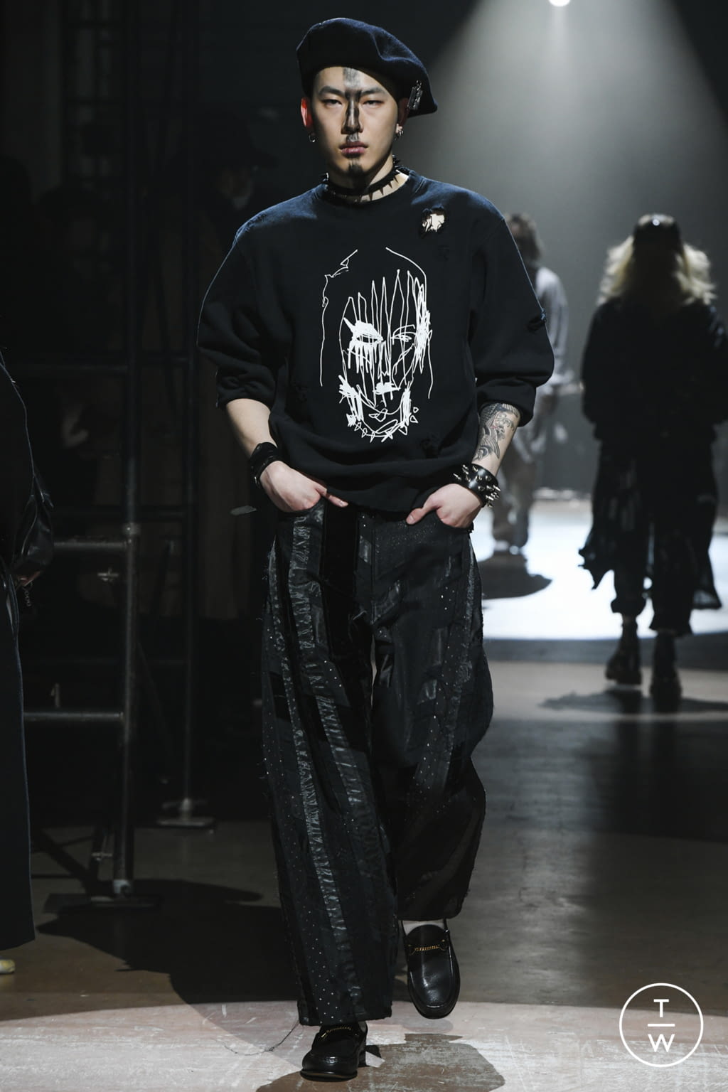 Fashion Week Paris Fall/Winter 2021 look 7 from the KIDILL collection 男装