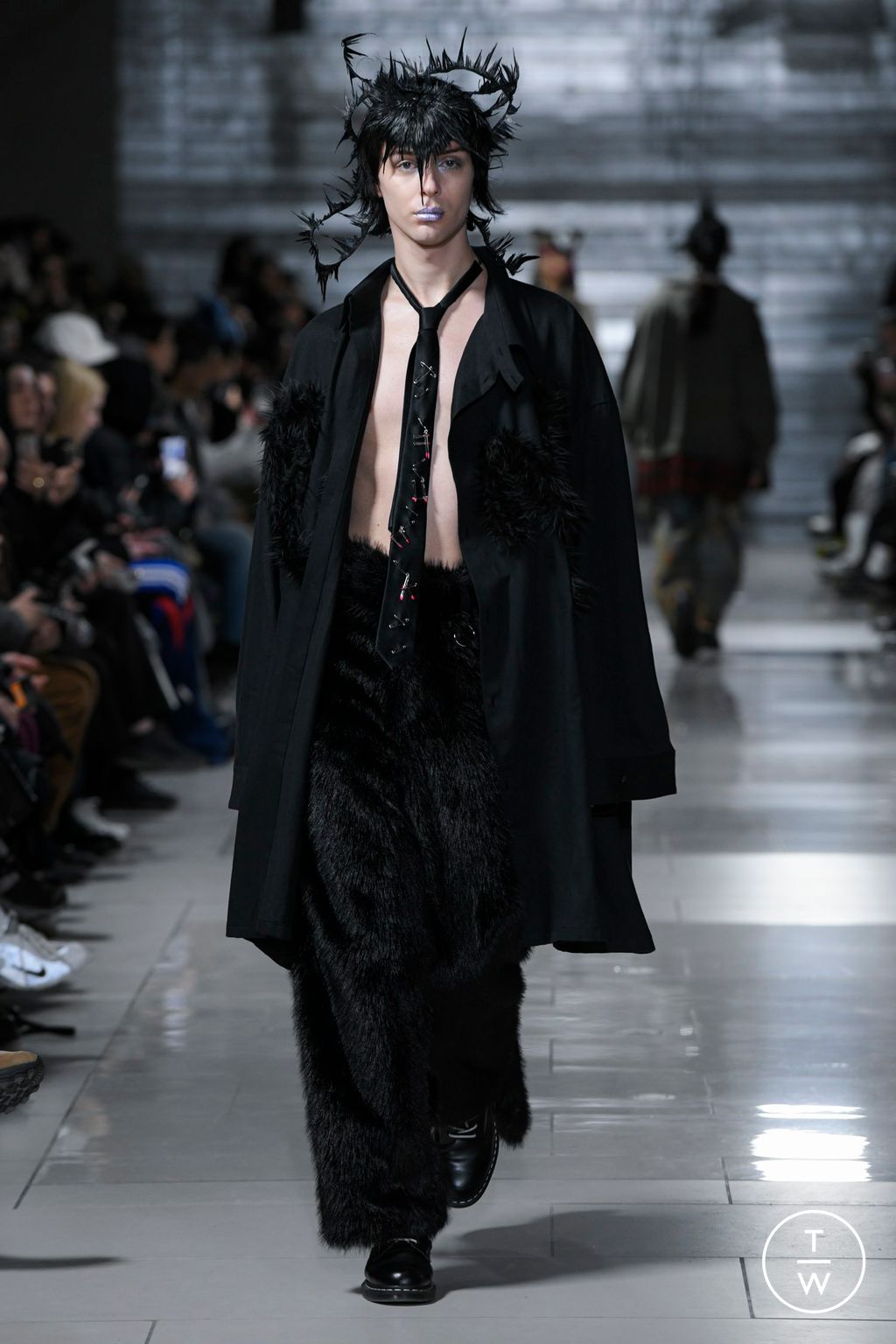 Fashion Week Paris Fall/Winter 2024 look 15 from the KIDILL collection 男装