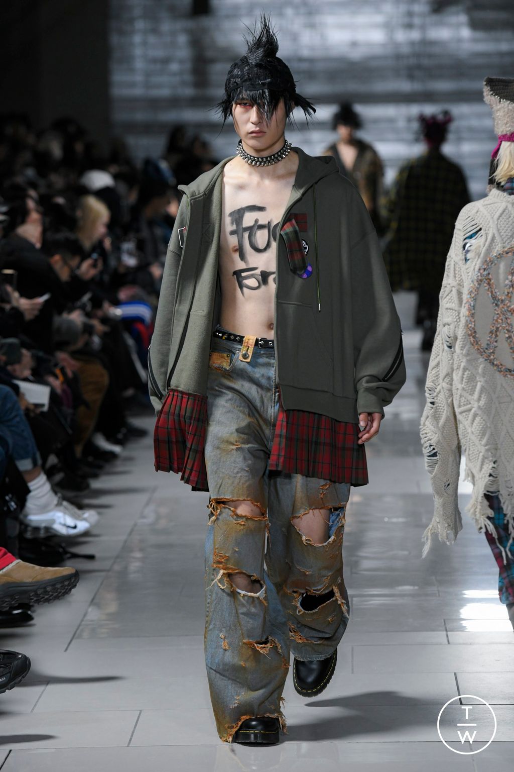 Fashion Week Paris Fall/Winter 2024 look 17 from the KIDILL collection 男装