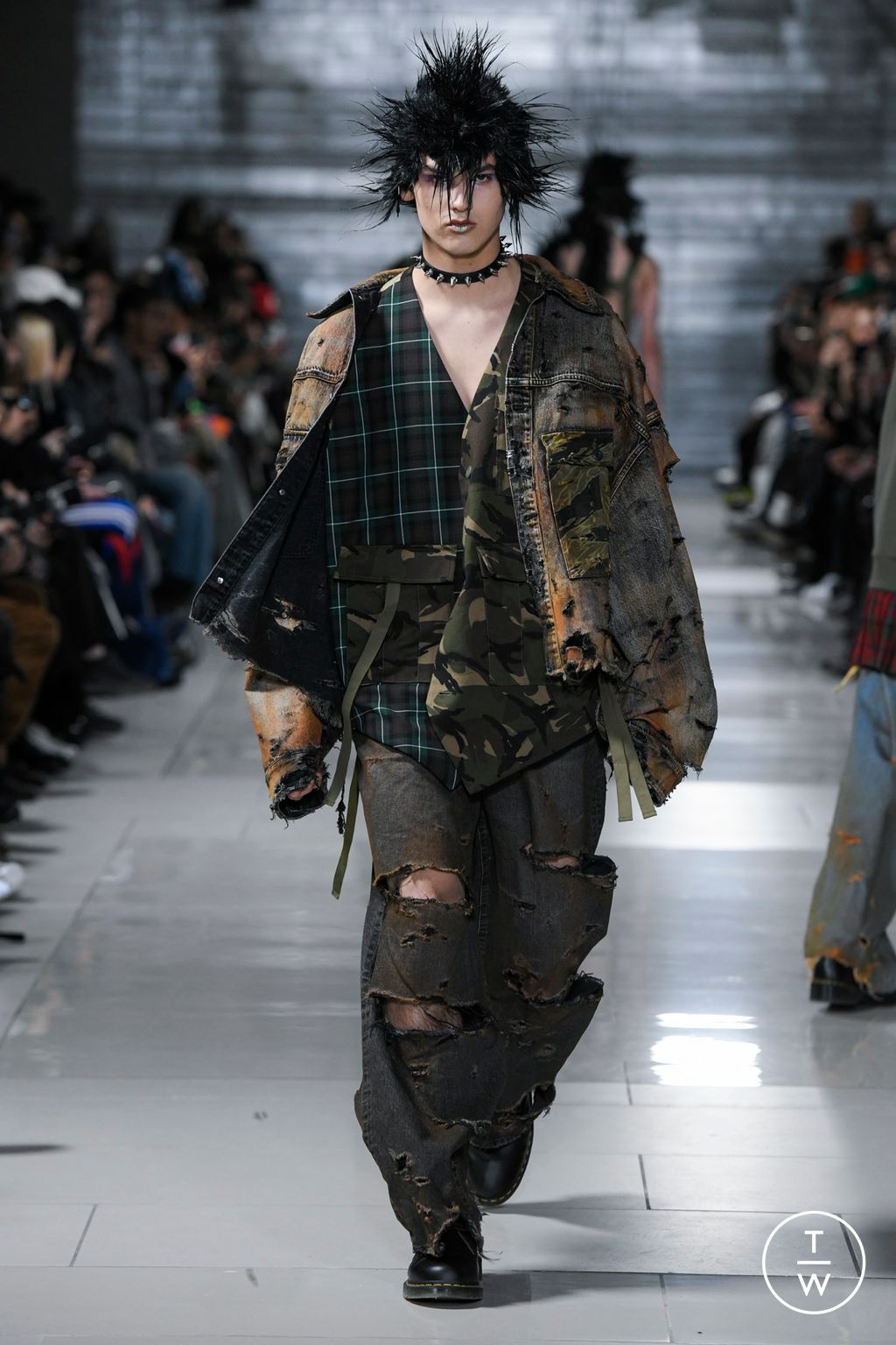 Fashion Week Paris Fall/Winter 2024 look 18 de la collection KIDILL menswear