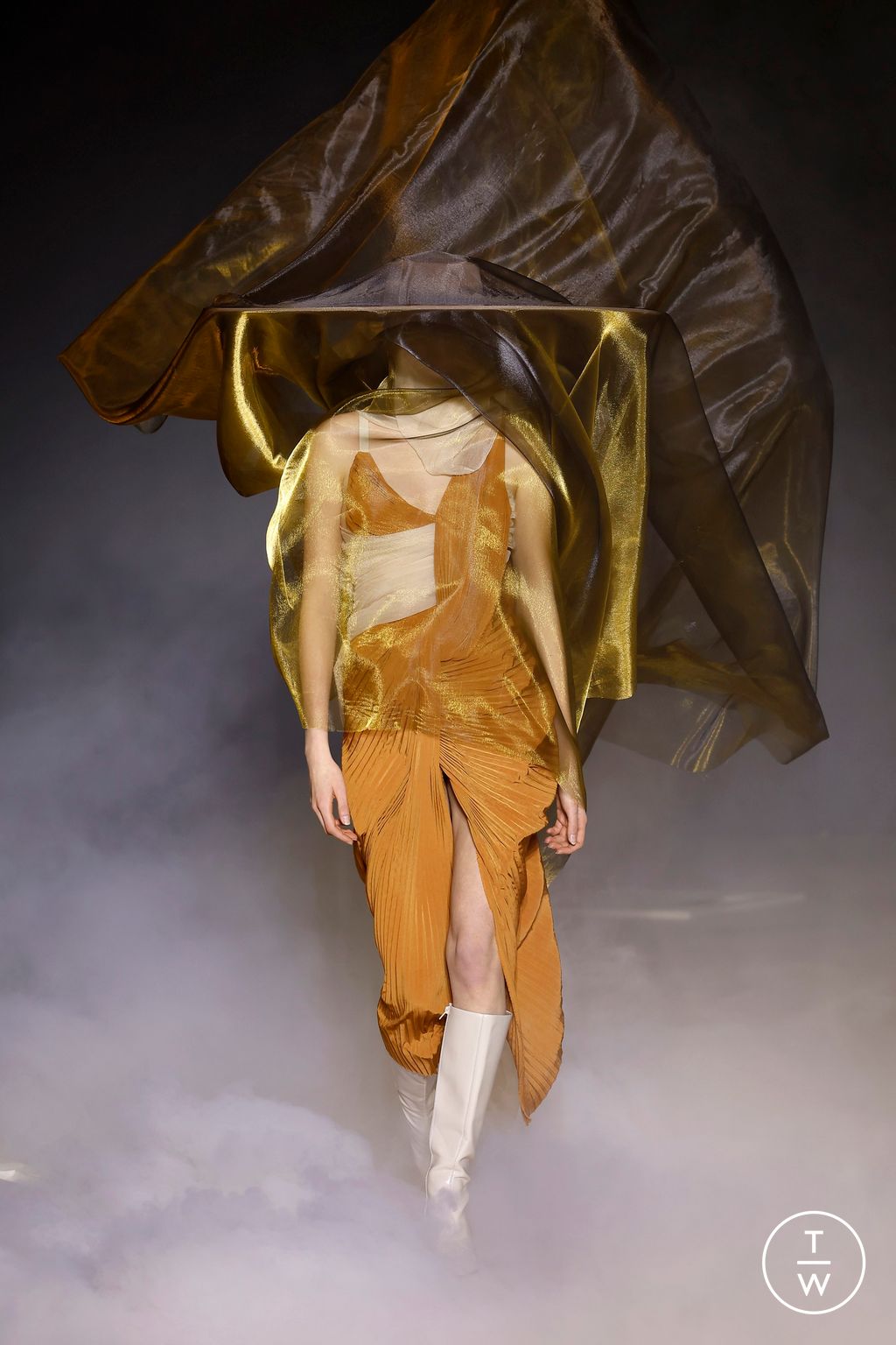 Fashion Week Paris Fall/Winter 2025 look 1 from the Kidsuper collection menswear