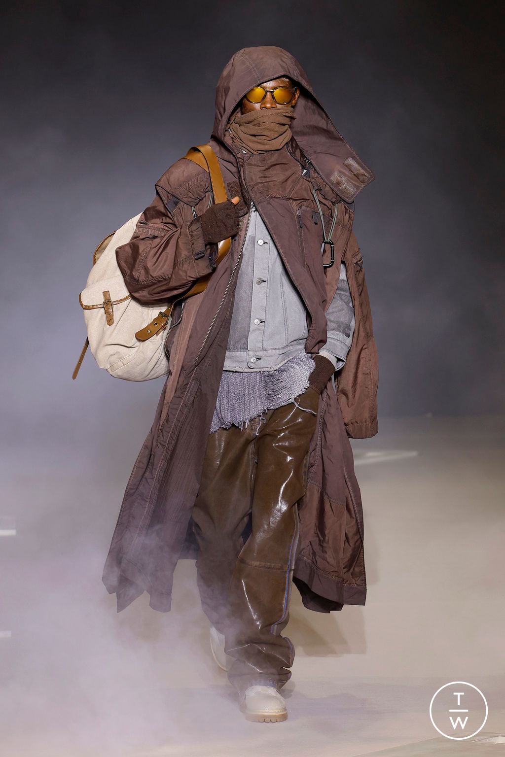 Fashion Week Paris Fall/Winter 2025 look 2 de la collection Kidsuper menswear