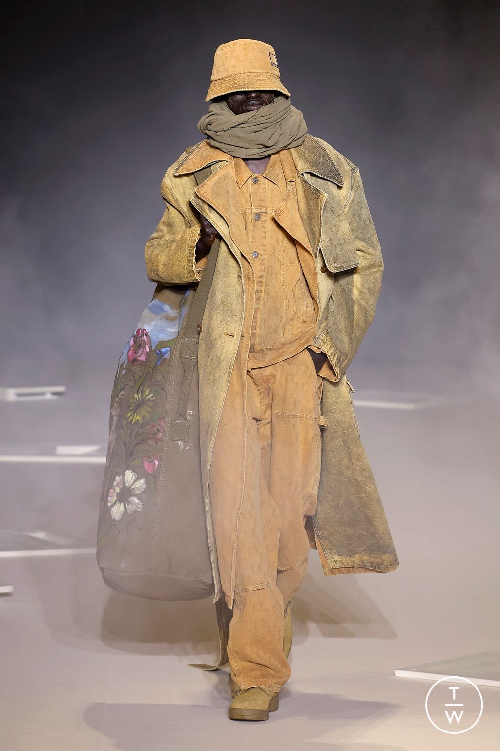 Fashion Week Paris Fall/Winter 2025 look 3 from the Kidsuper collection menswear