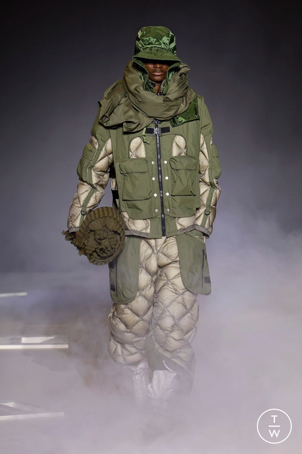 Fashion Week Paris Fall/Winter 2025 look 7 from the Kidsuper collection menswear