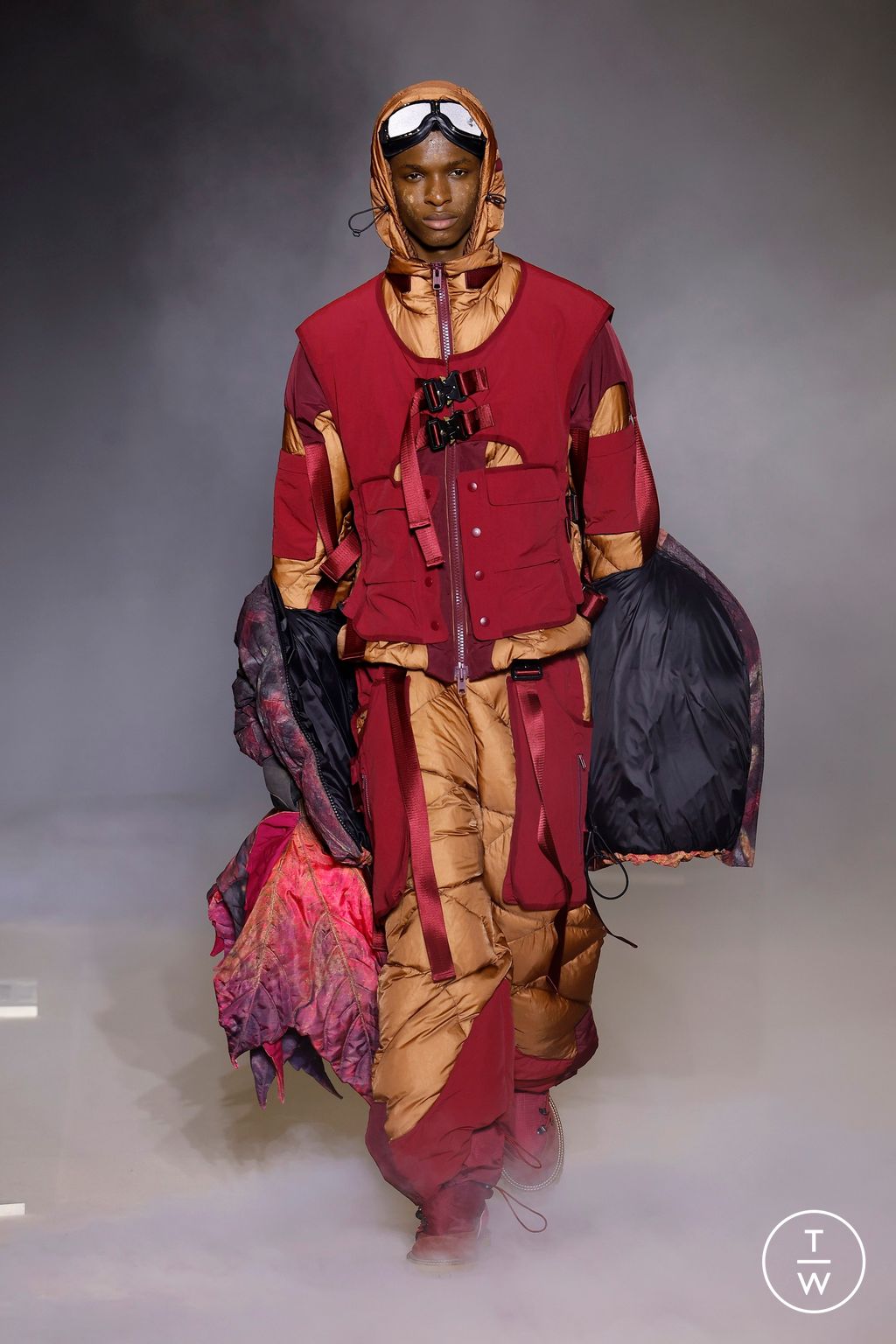 Fashion Week Paris Fall/Winter 2025 look 8 from the Kidsuper collection 男装