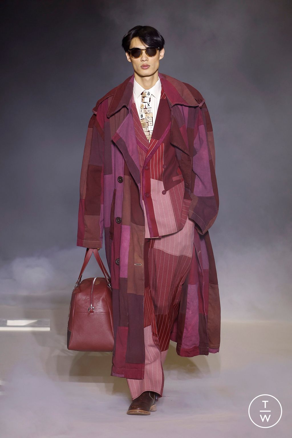 Fashion Week Paris Fall/Winter 2025 look 9 from the Kidsuper collection 男装