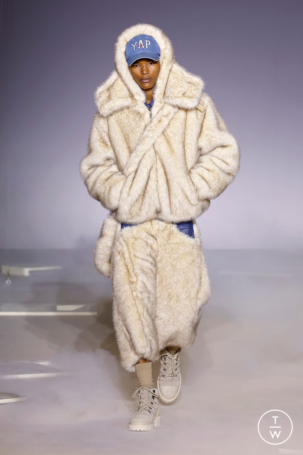Fashion Week Paris Fall/Winter 2025 look 27 from the Kidsuper collection menswear