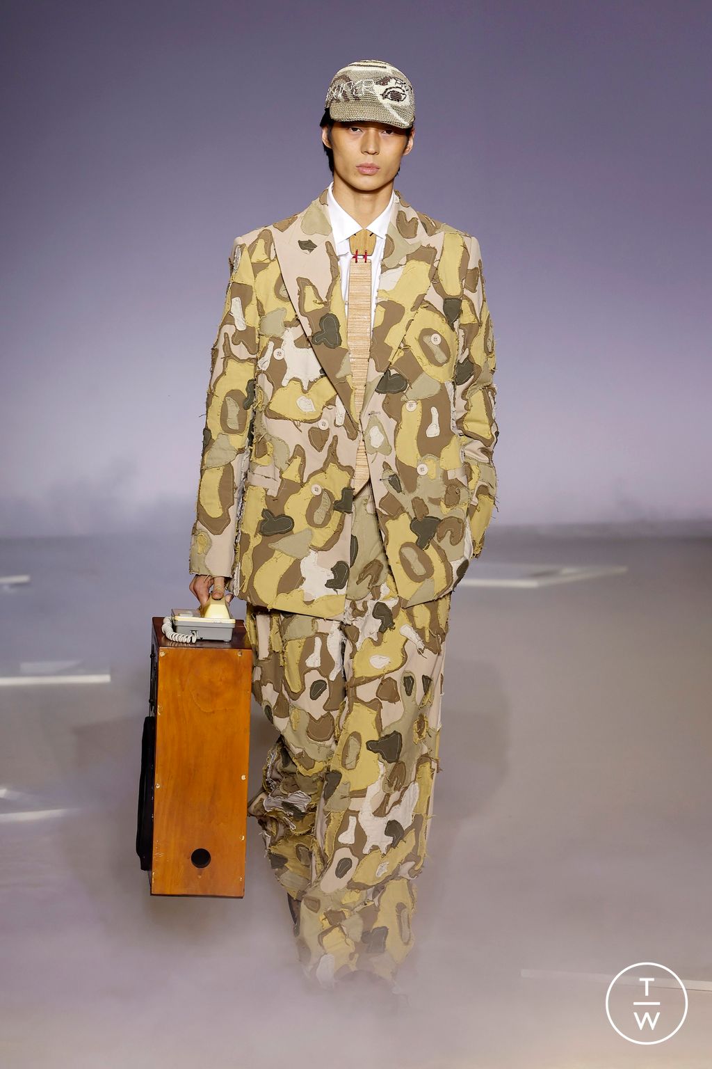 Fashion Week Paris Fall/Winter 2025 look 36 de la collection Kidsuper menswear