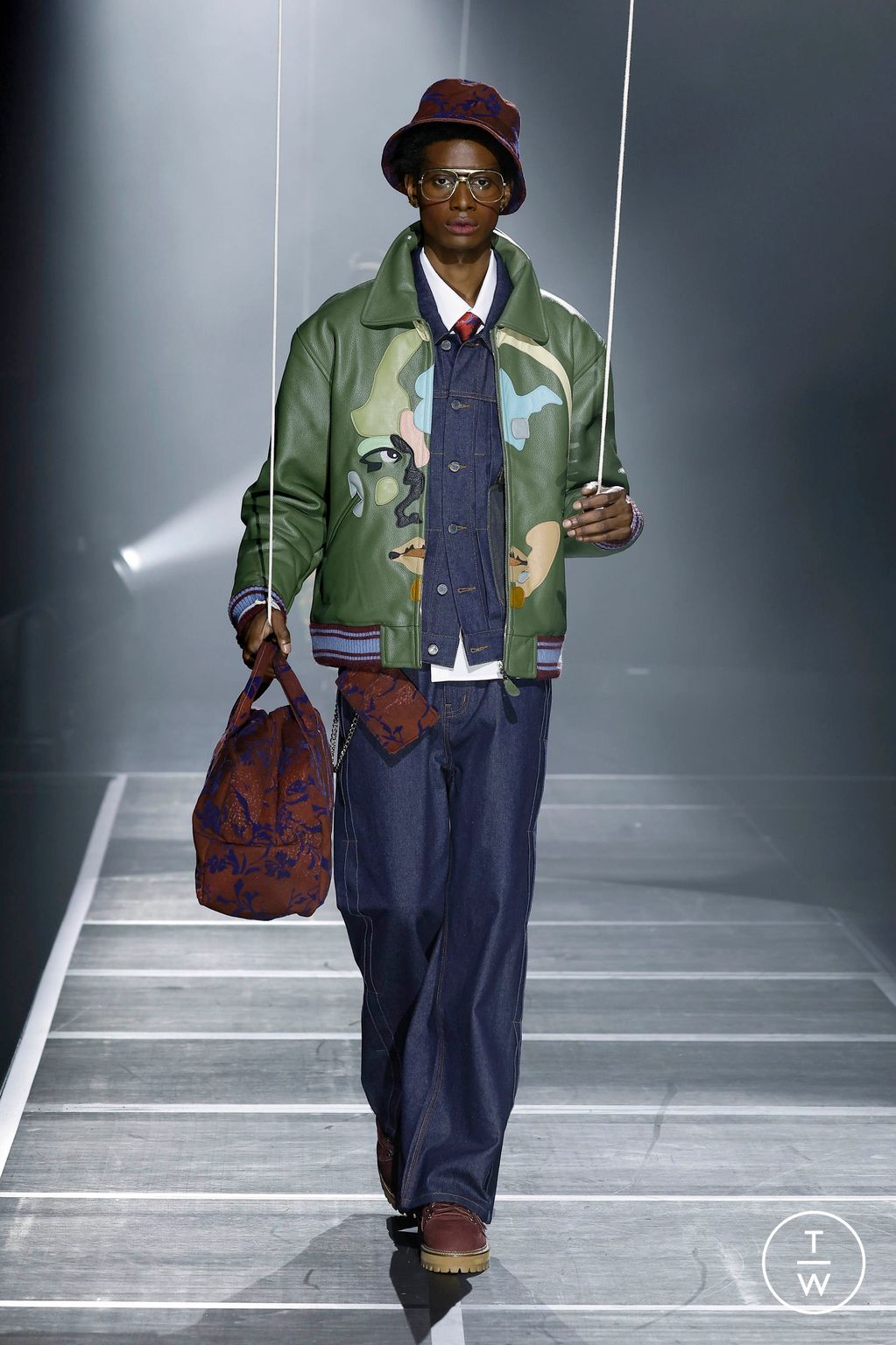 Fashion Week Paris Spring-Summer 2025 look 18 from the Kidsuper collection 男装