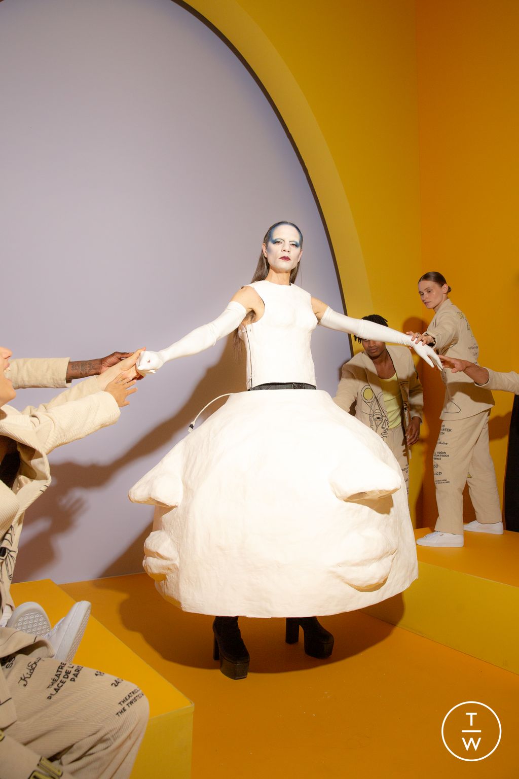 Fashion Week Paris Spring/Summer 2024 look 28 from the Kidsuper collection 男装