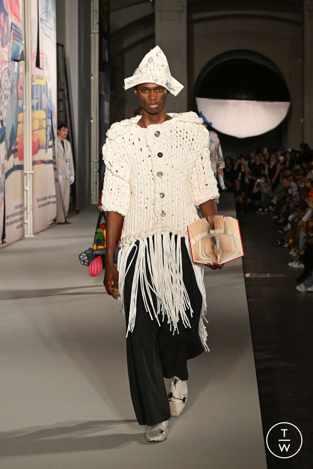 Fashion Week Paris Spring/Summer 2026 look 14 de la collection Kidsuper menswear