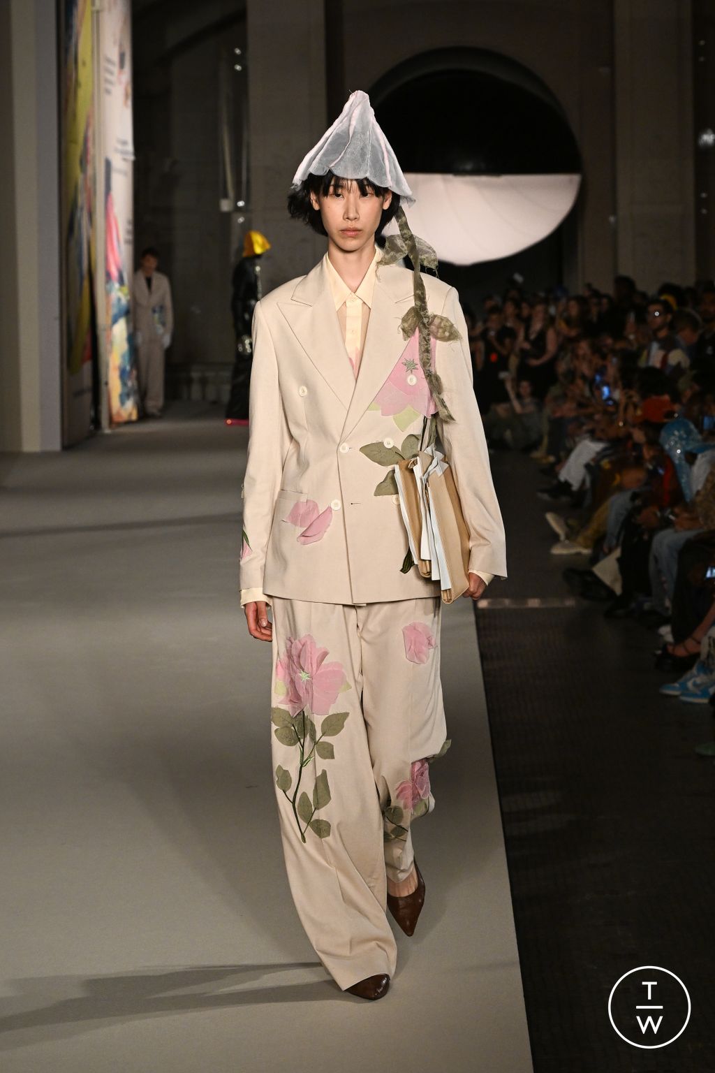 Fashion Week Paris Spring/Summer 2026 look 25 de la collection Kidsuper menswear