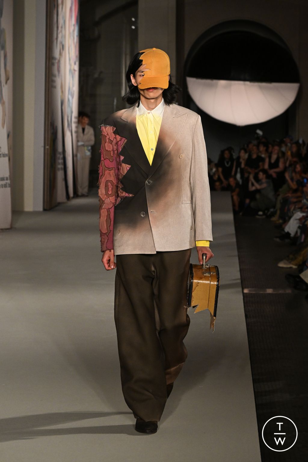 Fashion Week Paris Spring/Summer 2026 look 32 de la collection Kidsuper menswear