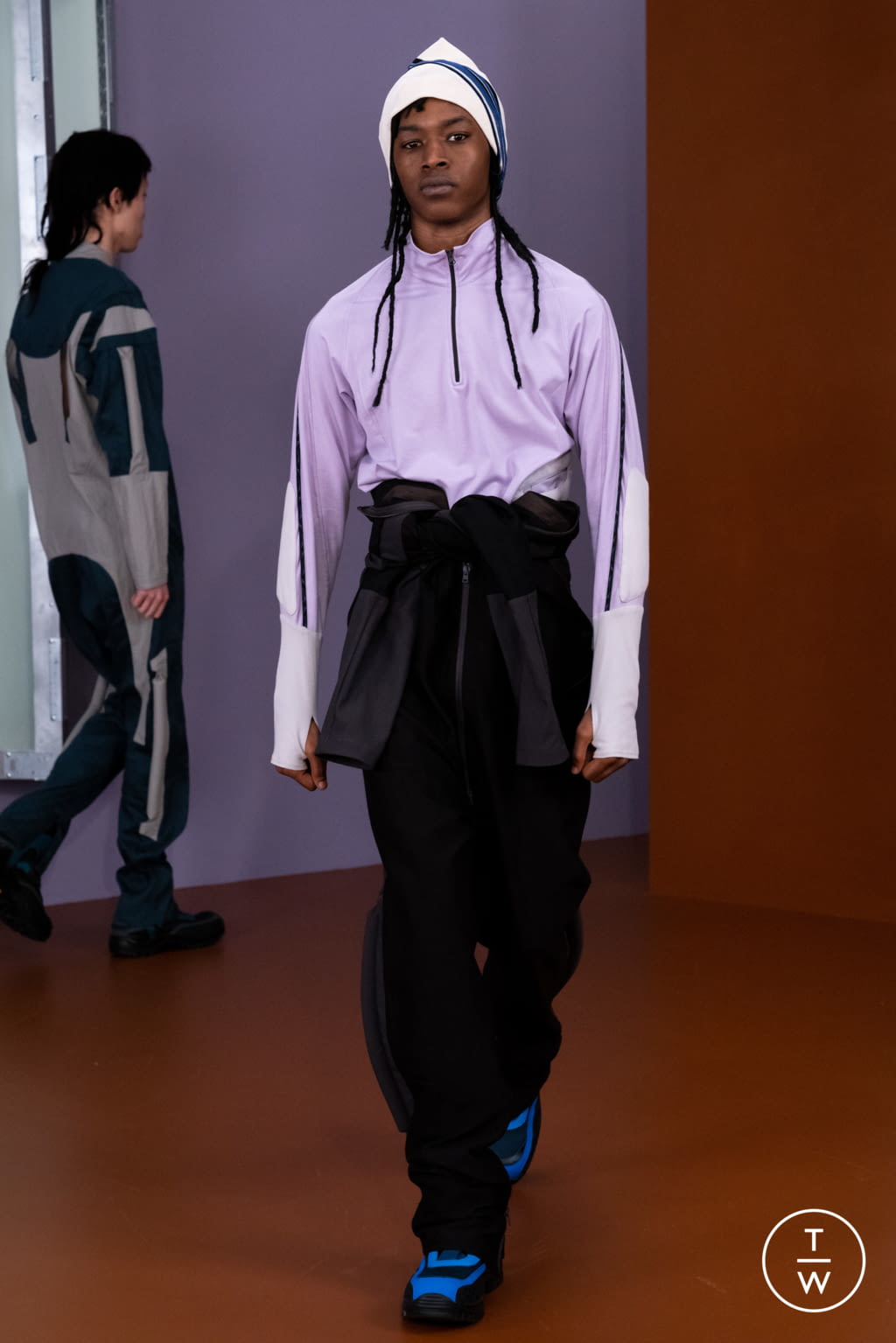 Fashion Week London Fall/Winter 2021 look 1 from the Kiko Kostadinov collection menswear