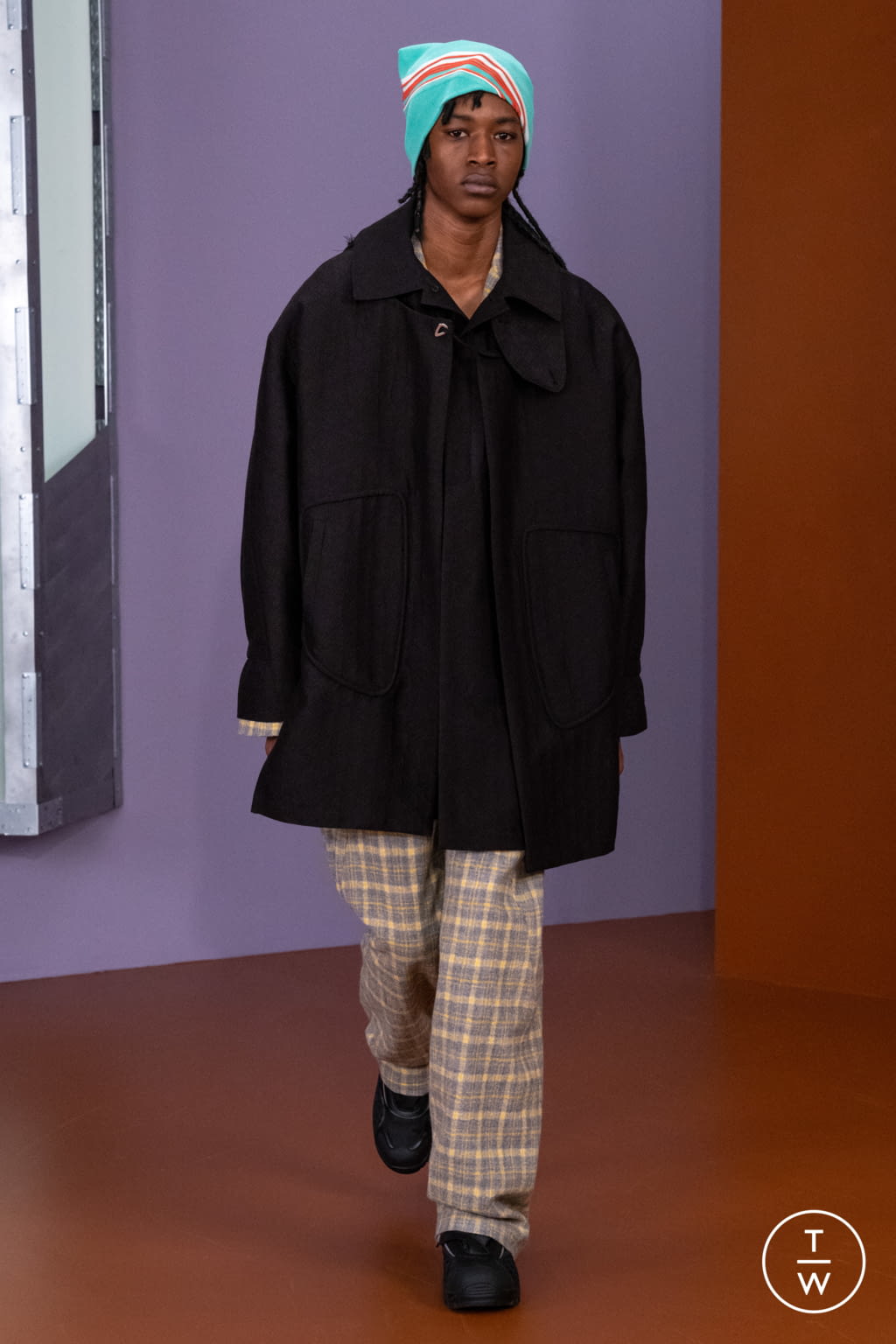 Fashion Week London Fall/Winter 2021 look 30 de la collection Kiko Kostadinov menswear