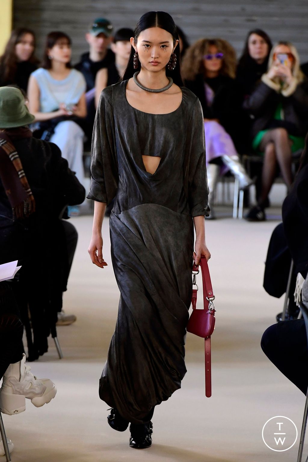 Fashion Week Paris Fall/Winter 2023 look 5 from the Kiko Kostadinov collection 女装