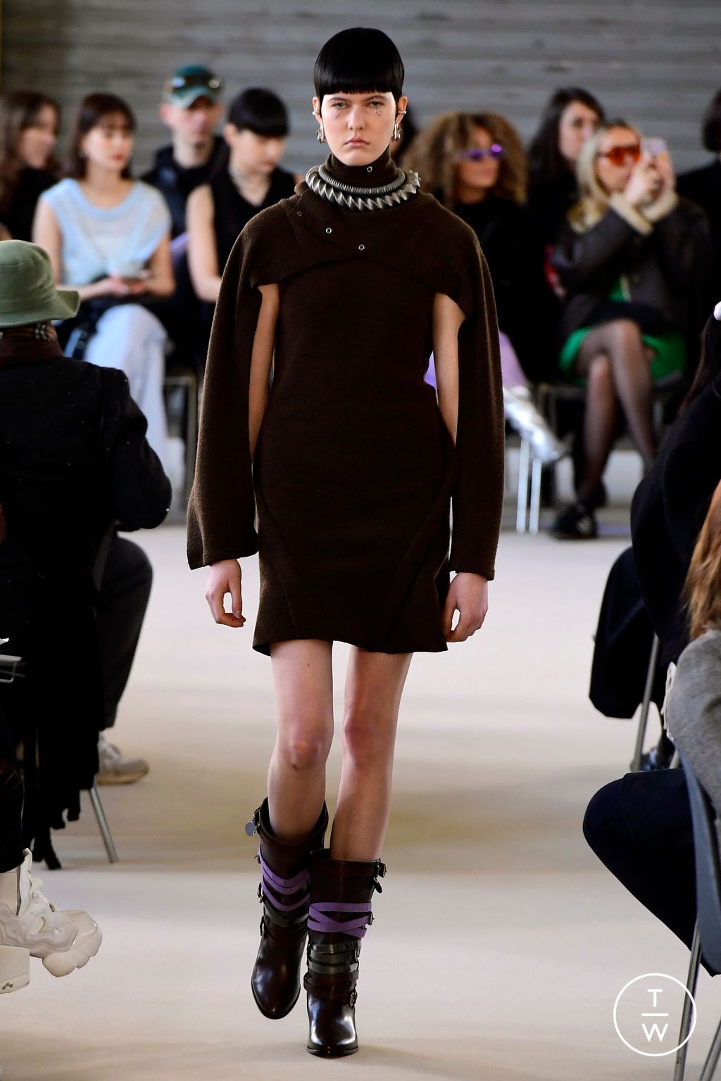Fashion Week Paris Fall/Winter 2023 look 10 from the Kiko Kostadinov collection womenswear
