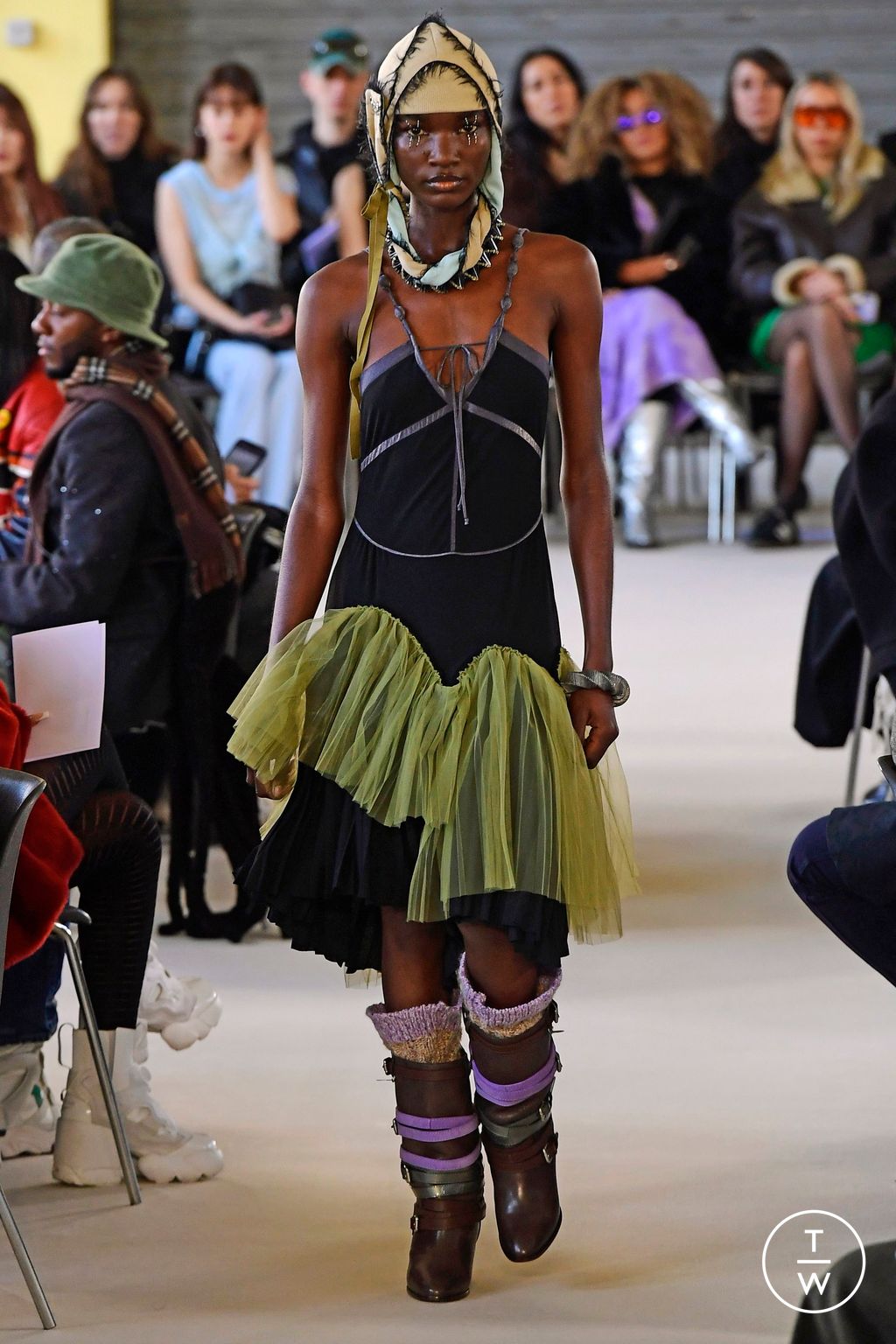 Fashion Week Paris Fall/Winter 2023 look 31 from the Kiko Kostadinov collection womenswear