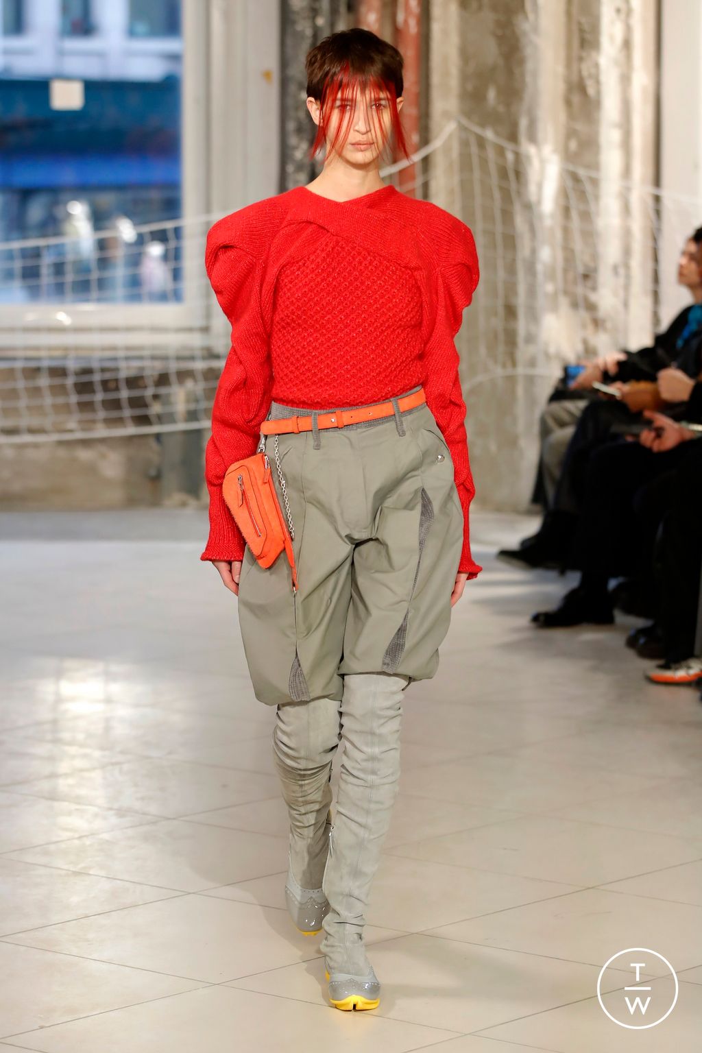 Fashion Week Paris Fall/Winter 2024 look 4 from the Kiko Kostadinov collection womenswear