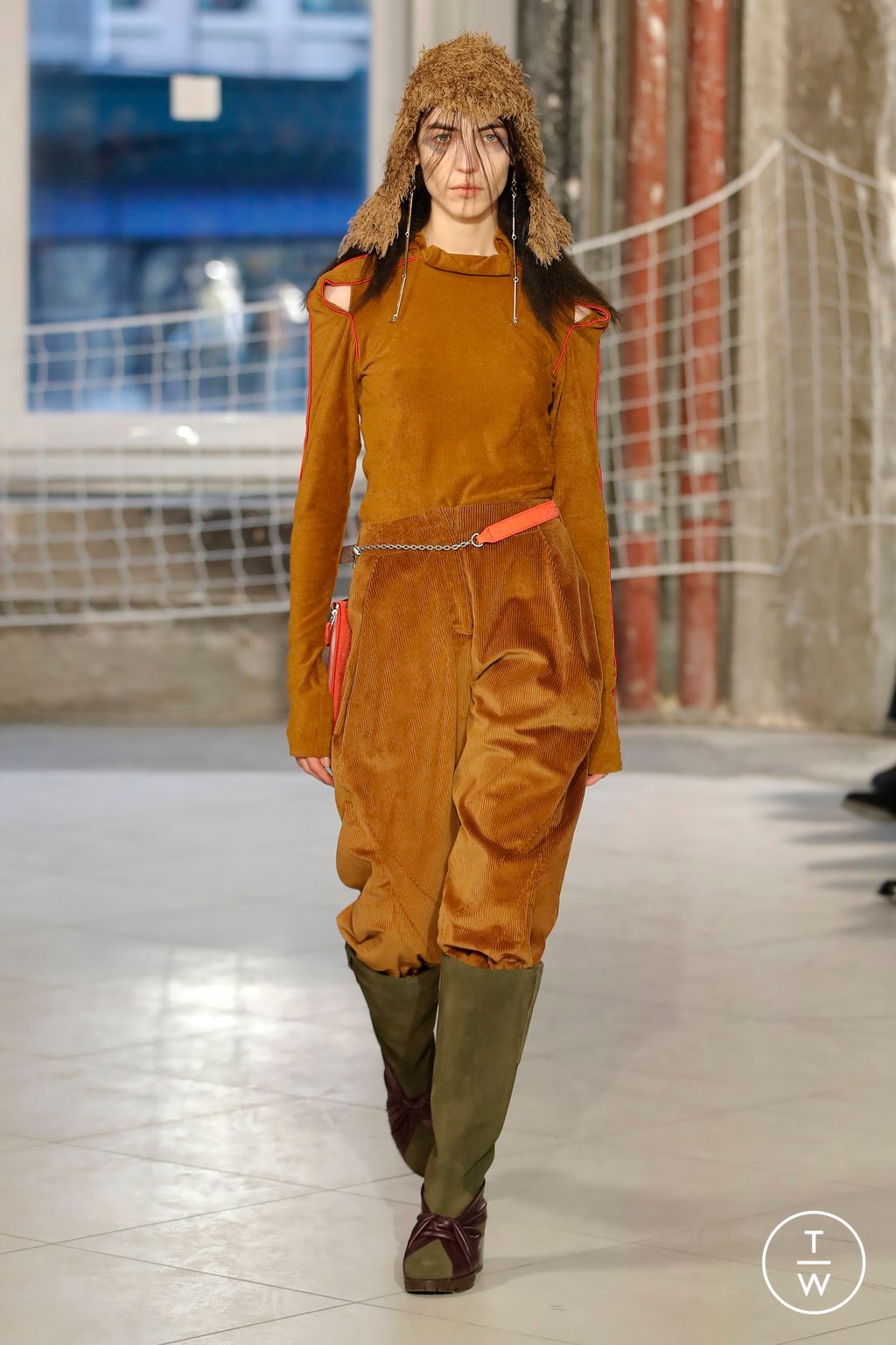 Fashion Week Paris Fall/Winter 2024 look 11 from the Kiko Kostadinov collection womenswear