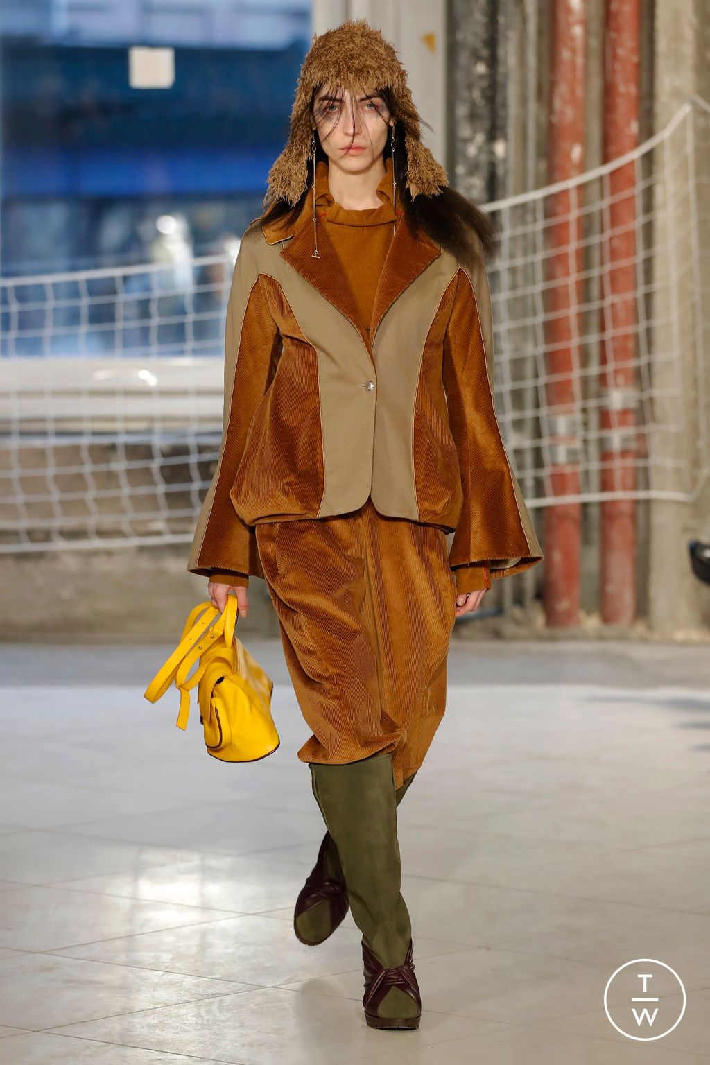 Fashion Week Paris Fall/Winter 2024 look 35 from the Kiko Kostadinov collection womenswear