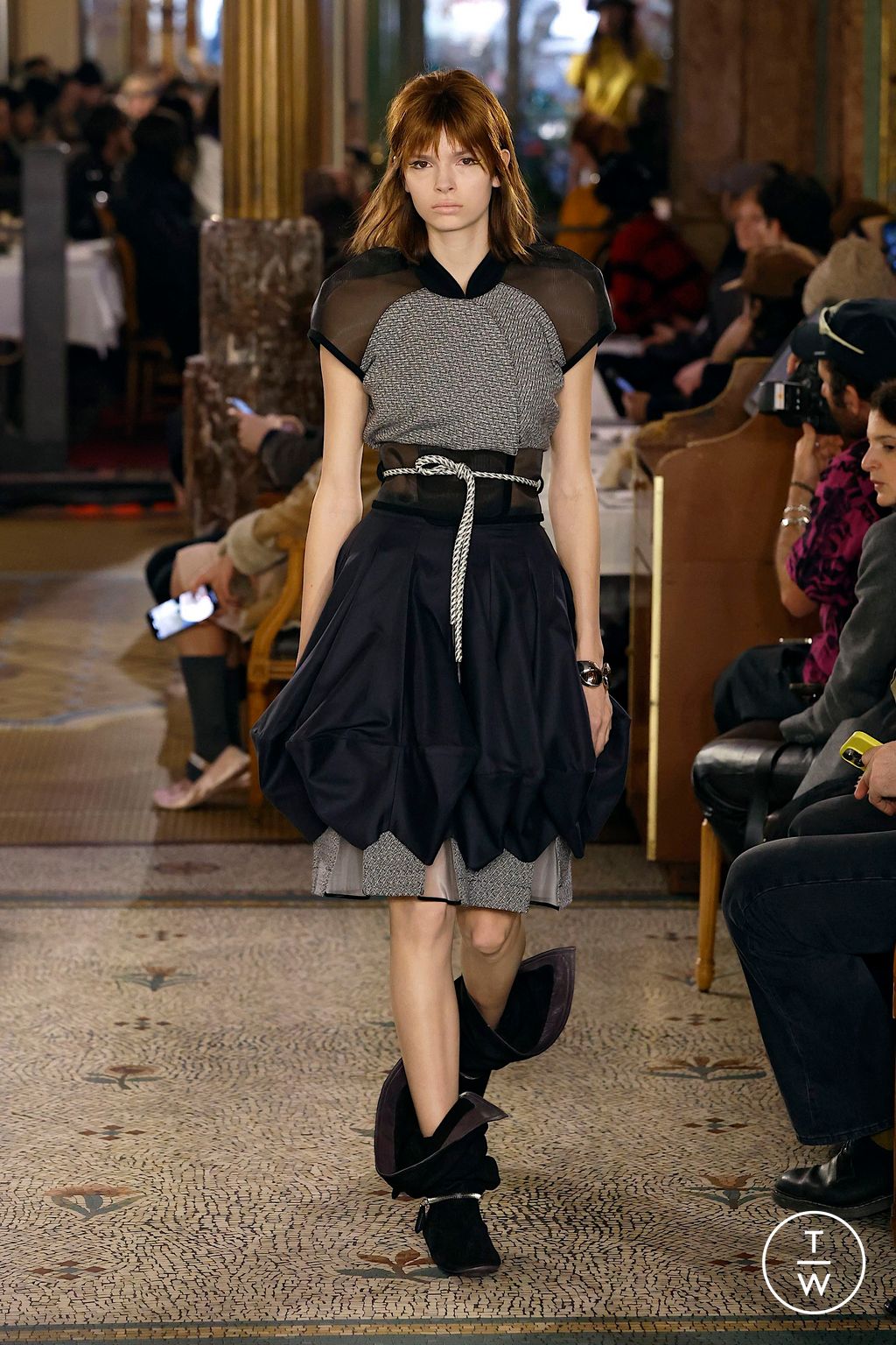 Fashion Week Paris Fall/Winter 2025 look 9 from the Kiko Kostadinov collection womenswear
