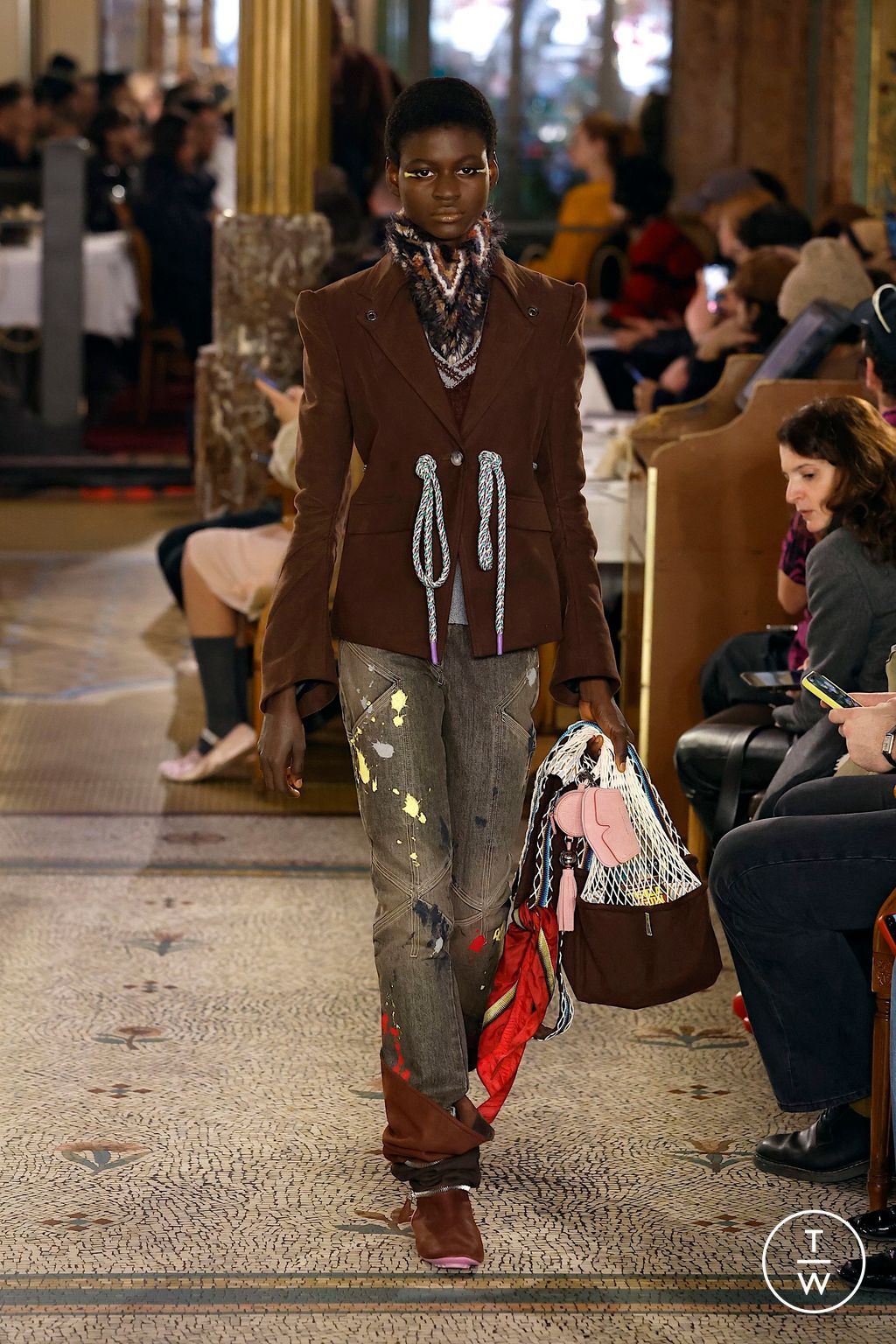 Fashion Week Paris Fall/Winter 2025 look 22 from the Kiko Kostadinov collection womenswear