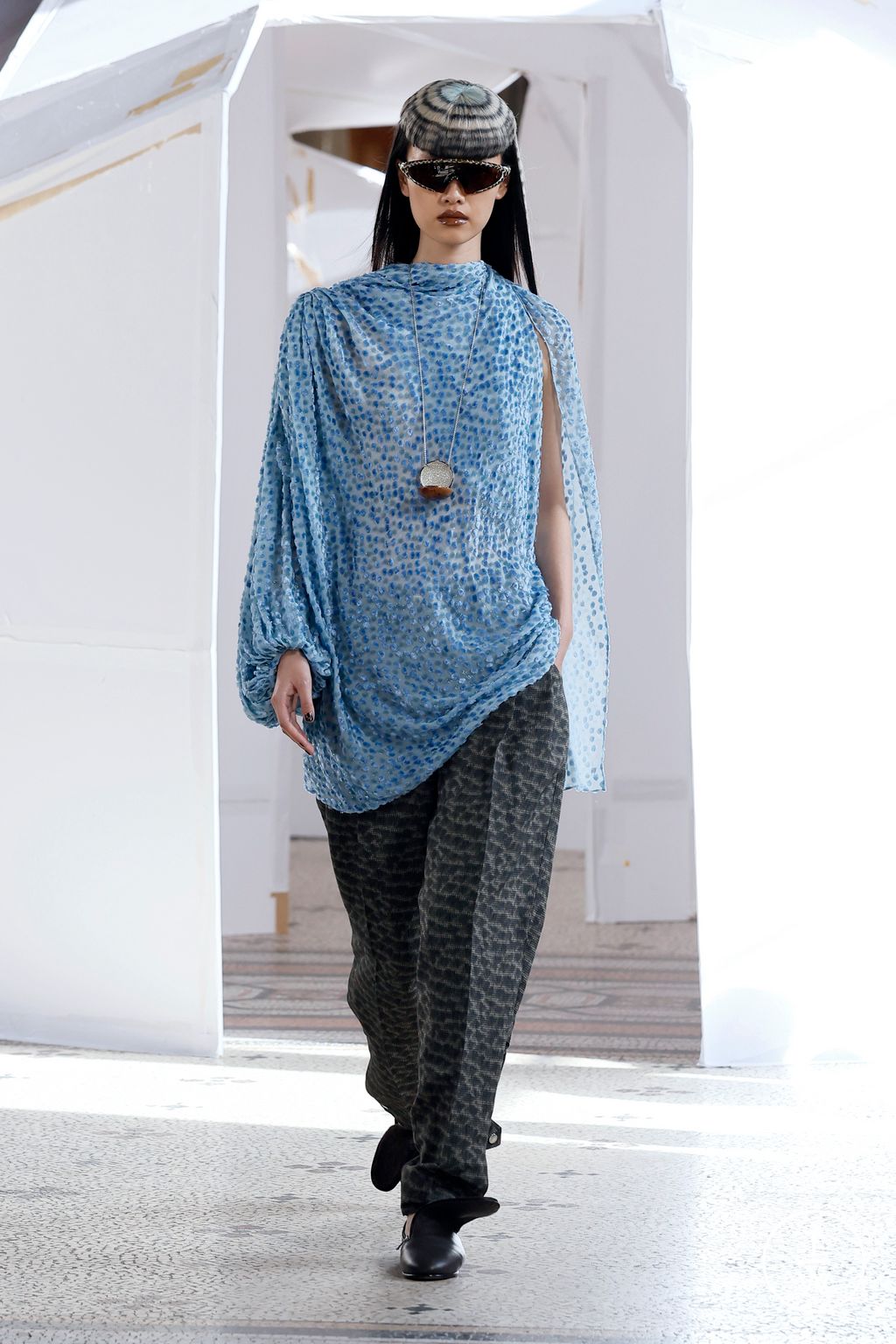 Fashion Week Paris Fall/Winter 2026 look 9 from the Kiko Kostadinov collection womenswear
