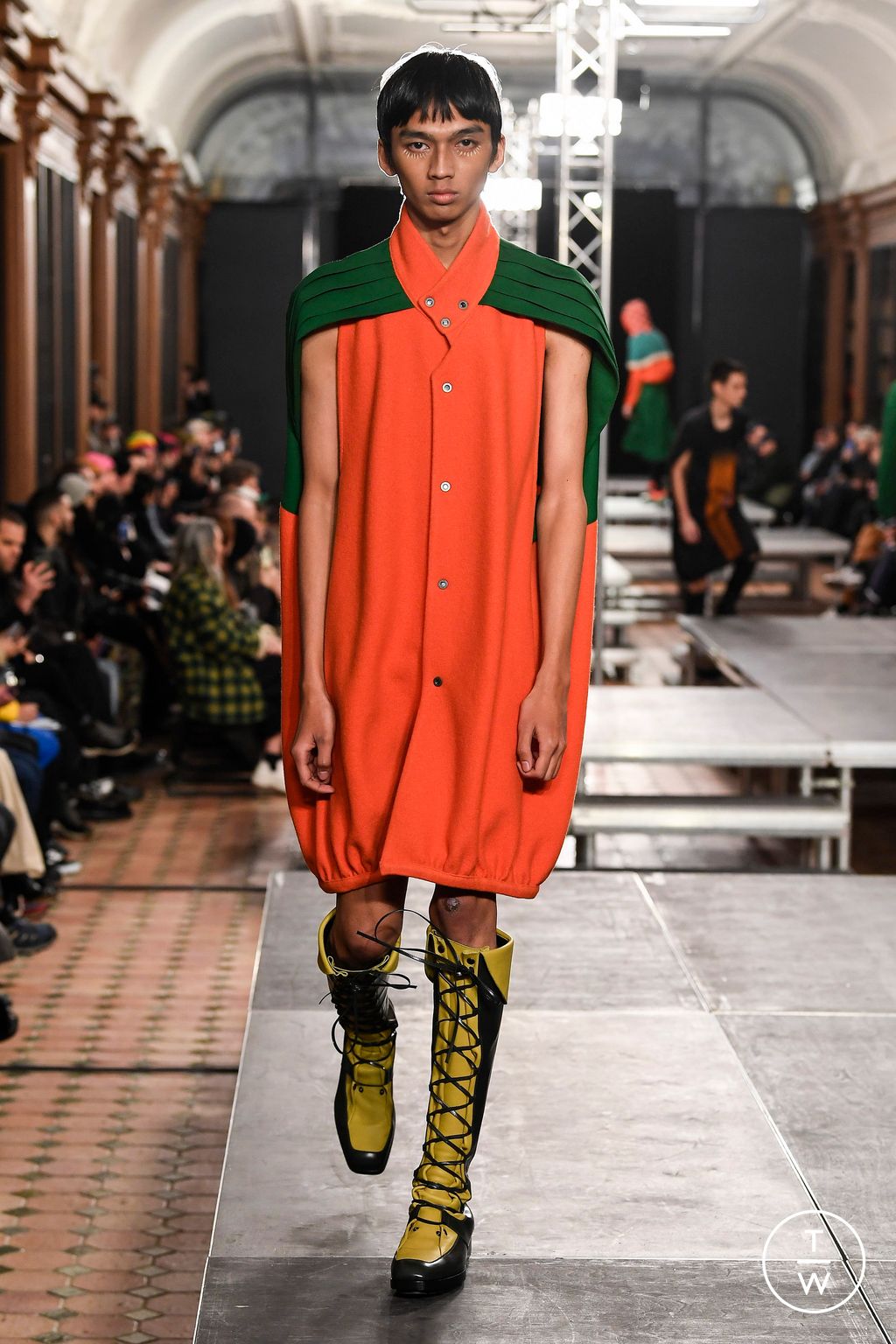 Fashion Week Paris Fall/Winter 2023 look 11 from the Kiko Kostadinov collection menswear