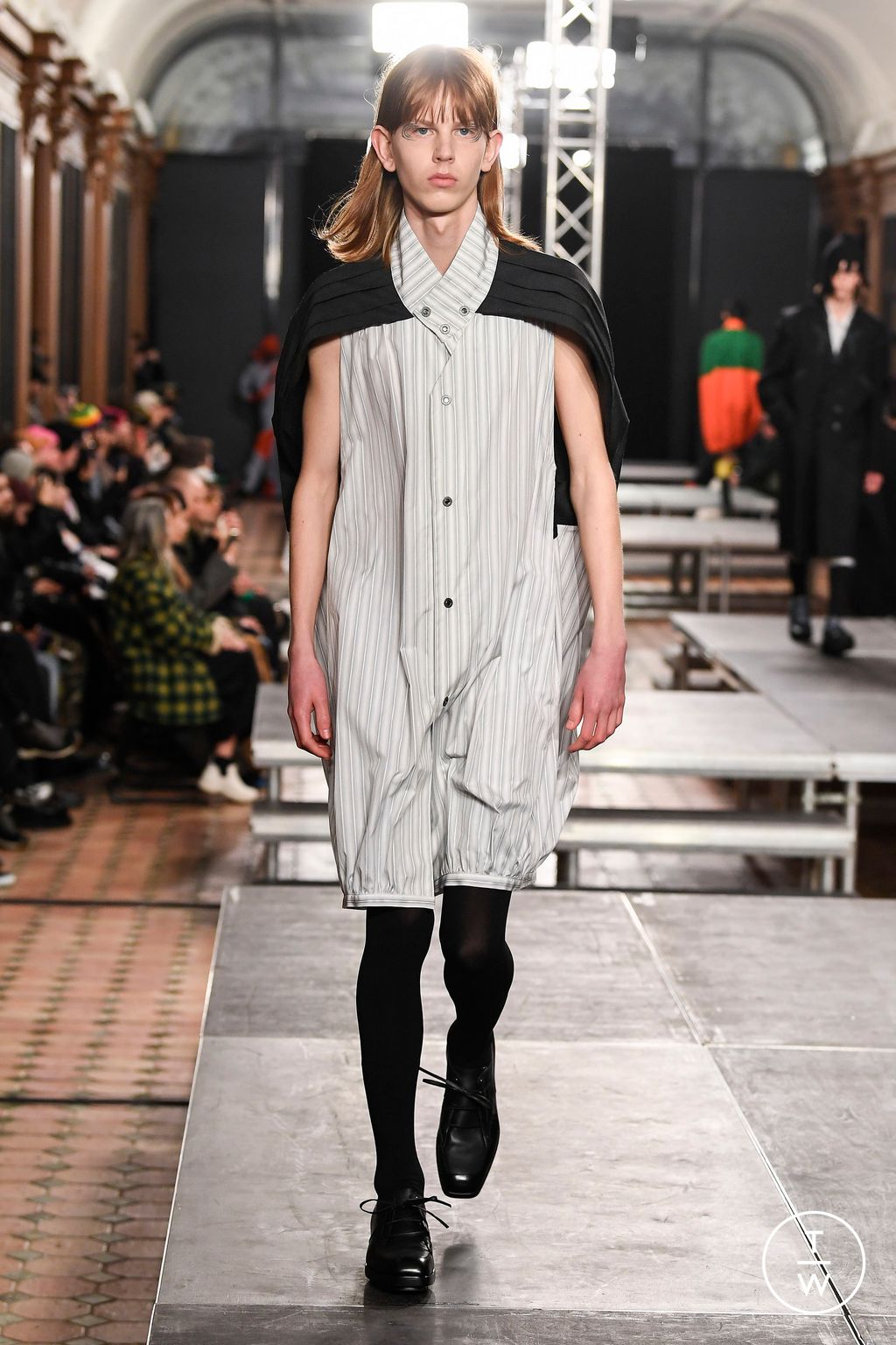 Fashion Week Paris Fall/Winter 2023 look 13 from the Kiko Kostadinov collection menswear