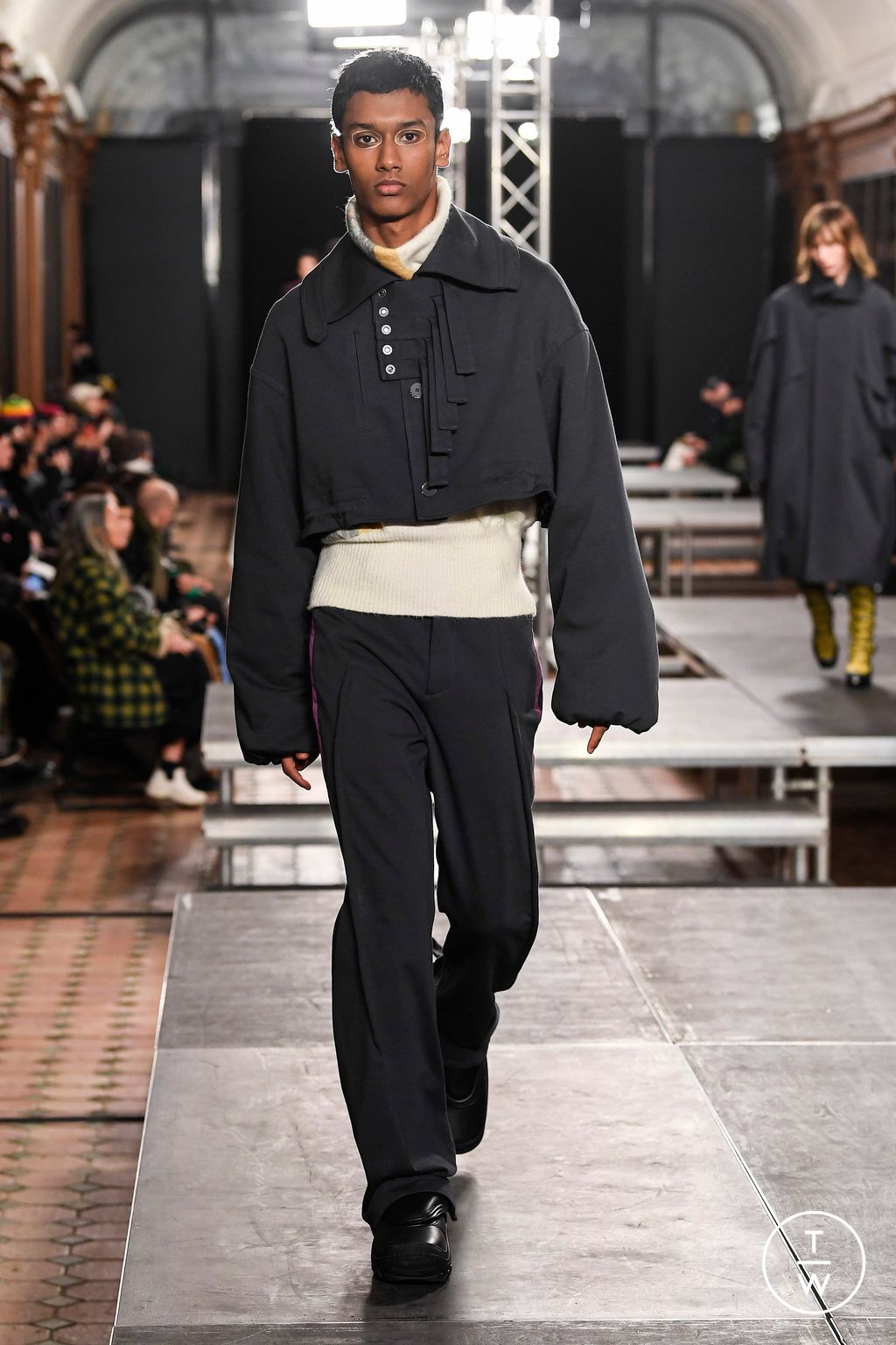 Fashion Week Paris Fall/Winter 2023 look 31 from the Kiko Kostadinov collection menswear