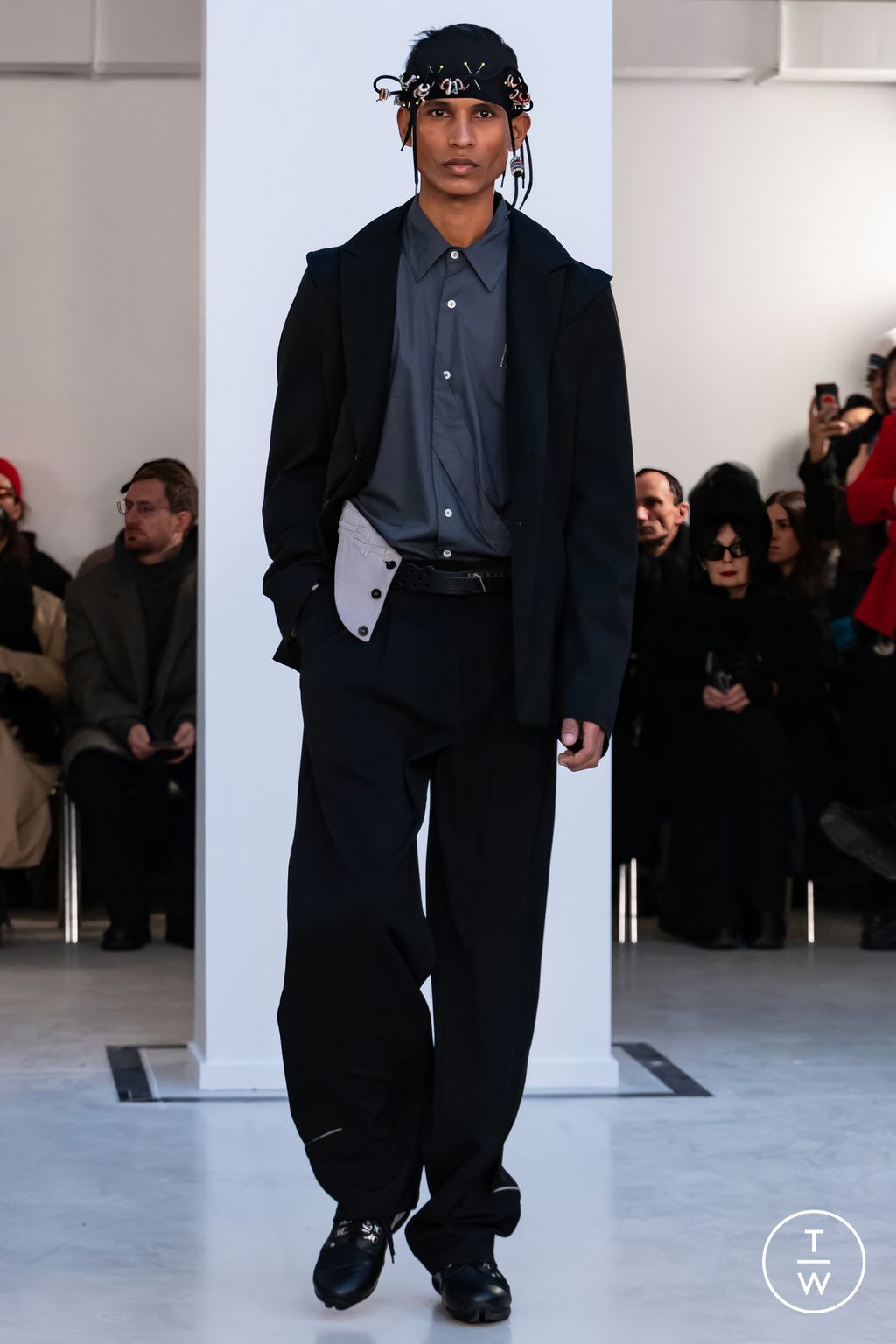 Fashion Week Paris Fall/Winter 2024 look 31 de la collection Kiko Kostadinov menswear