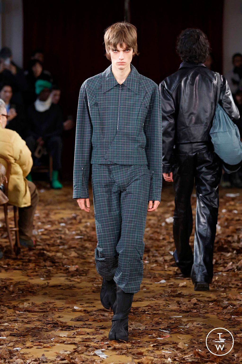 Fashion Week Paris Fall/Winter 2025 look 6 from the Kiko Kostadinov collection menswear