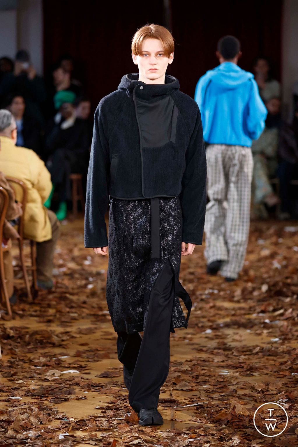 Fashion Week Paris Fall/Winter 2025 look 14 from the Kiko Kostadinov collection menswear