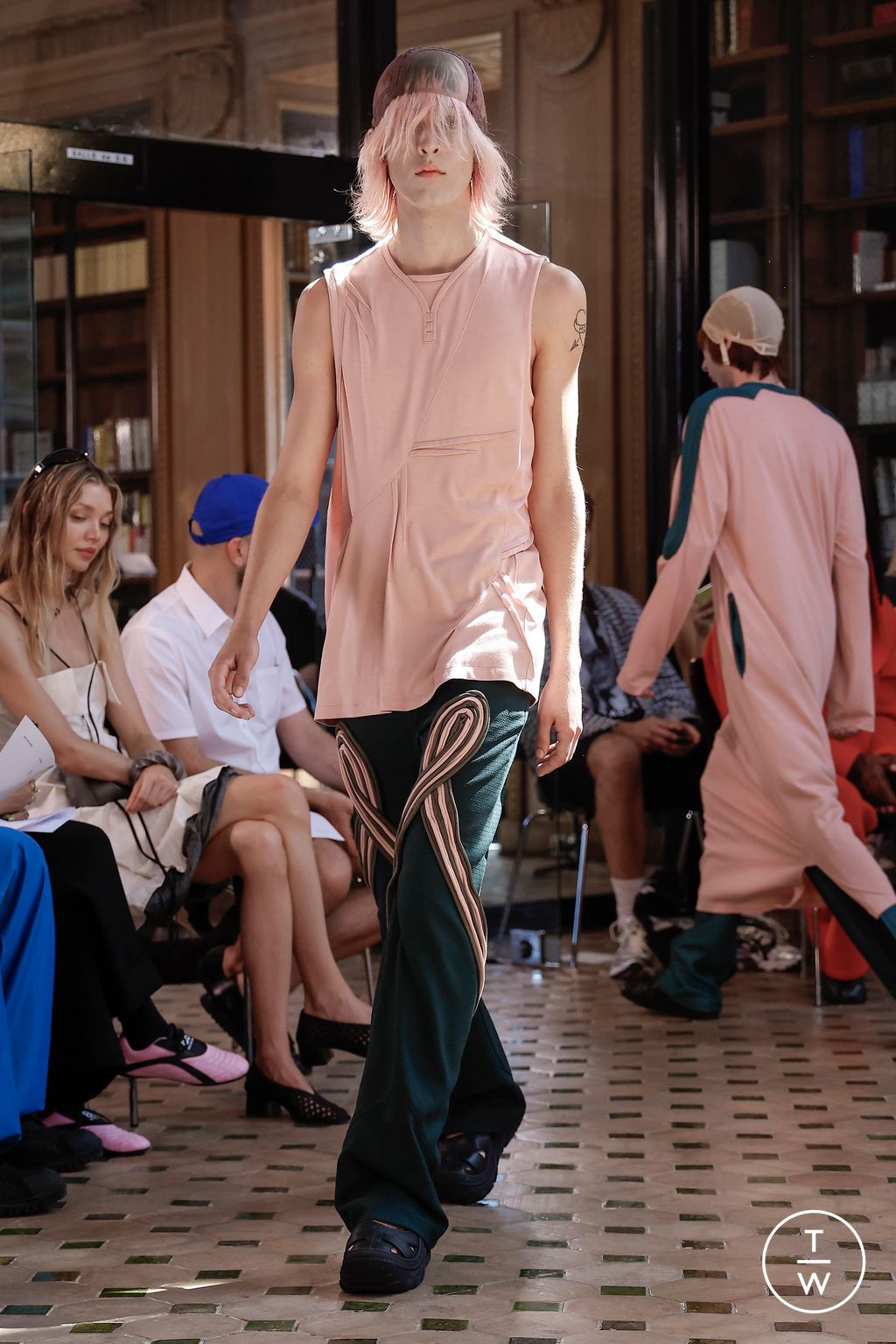 Fashion Week Paris Spring/Summer 2024 look 9 from the Kiko Kostadinov collection menswear