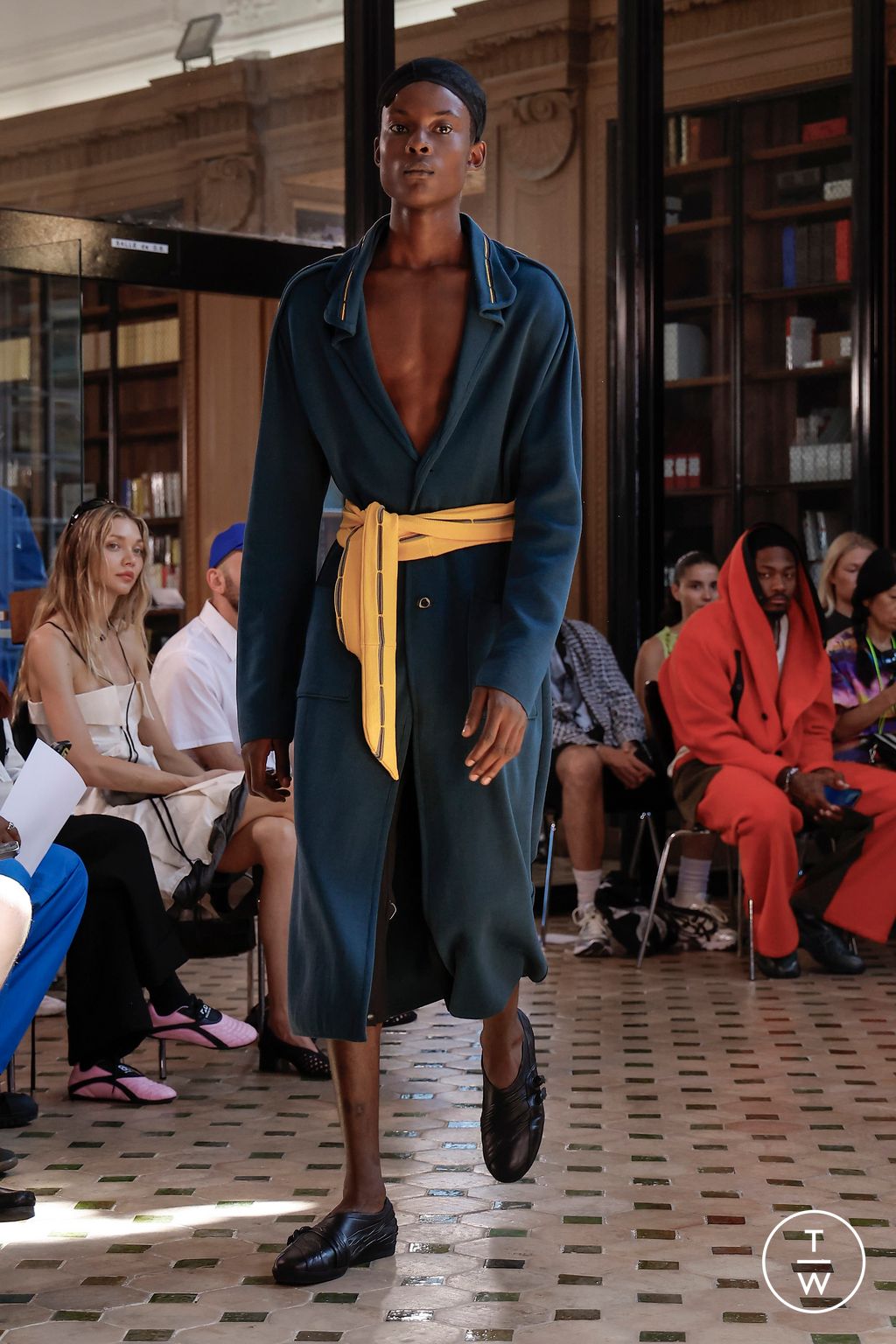 Fashion Week Paris Spring/Summer 2024 look 21 from the Kiko Kostadinov collection menswear