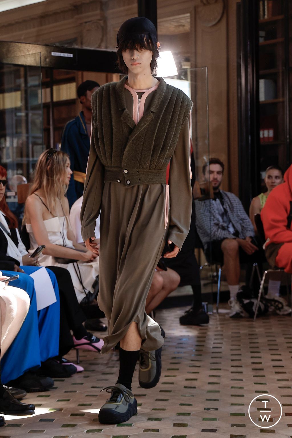Fashion Week Paris Spring/Summer 2024 look 24 from the Kiko Kostadinov collection menswear