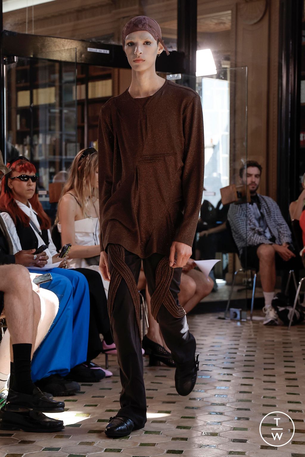 Fashion Week Paris Spring/Summer 2024 look 28 from the Kiko Kostadinov collection menswear